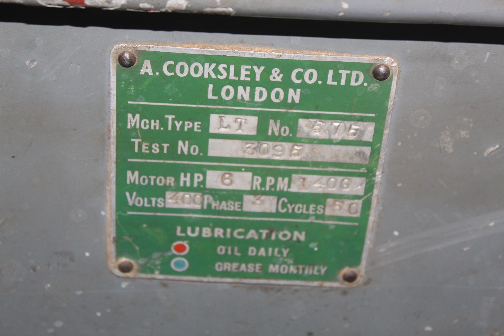 Cooksley large saw bench. - Image 8 of 8