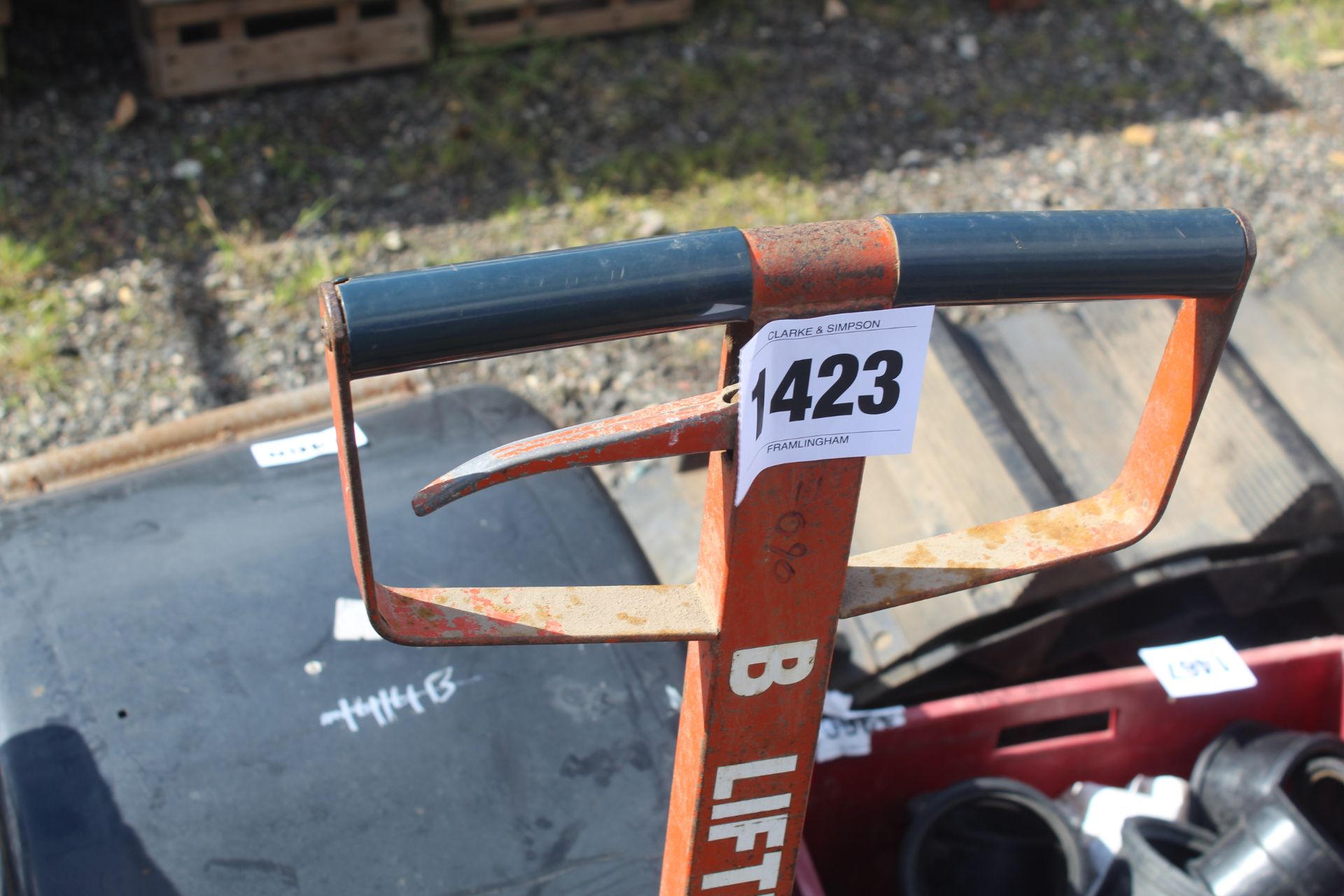 Pump-up pallet truck. - Image 4 of 5