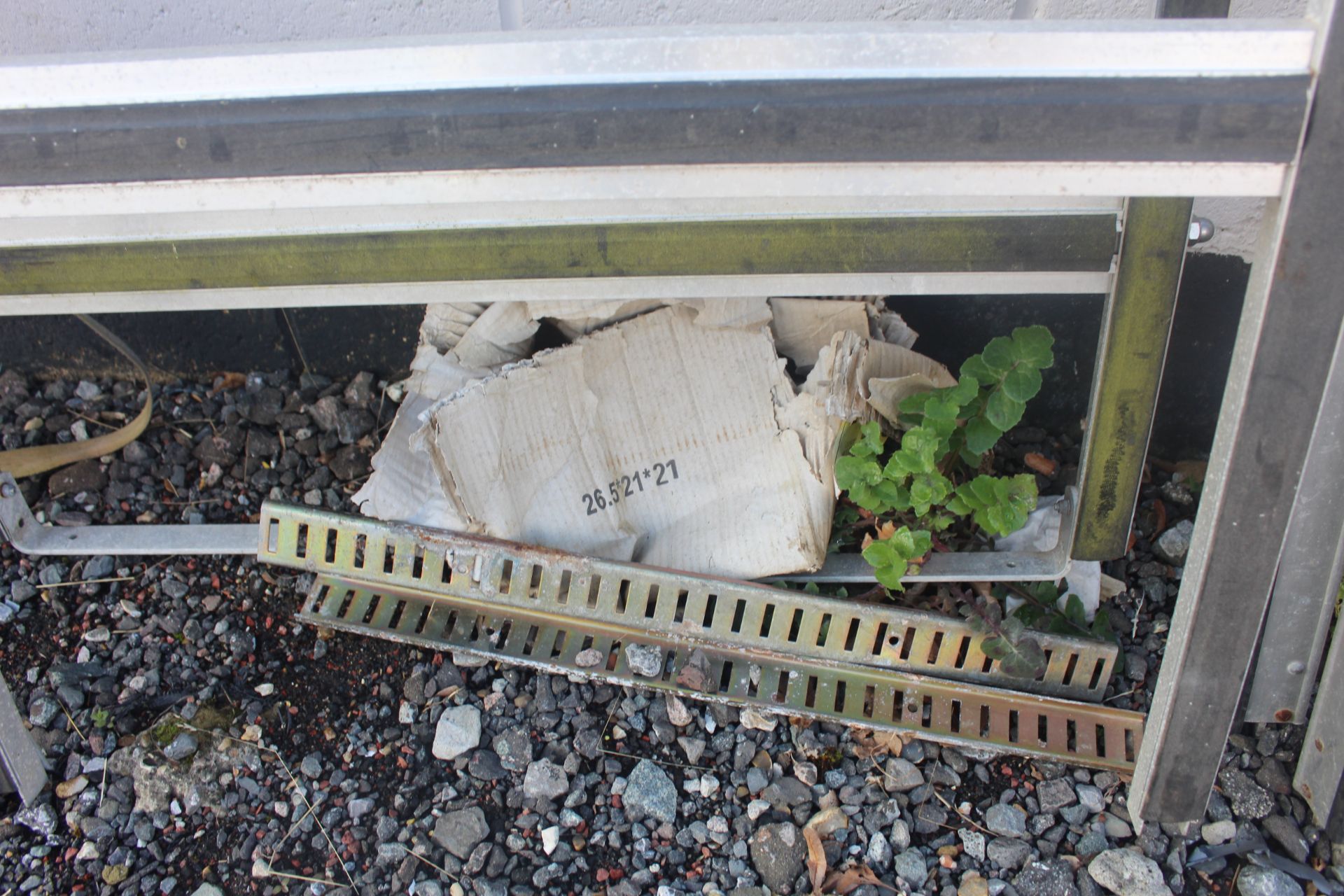 Van racking for glass. - Image 5 of 8