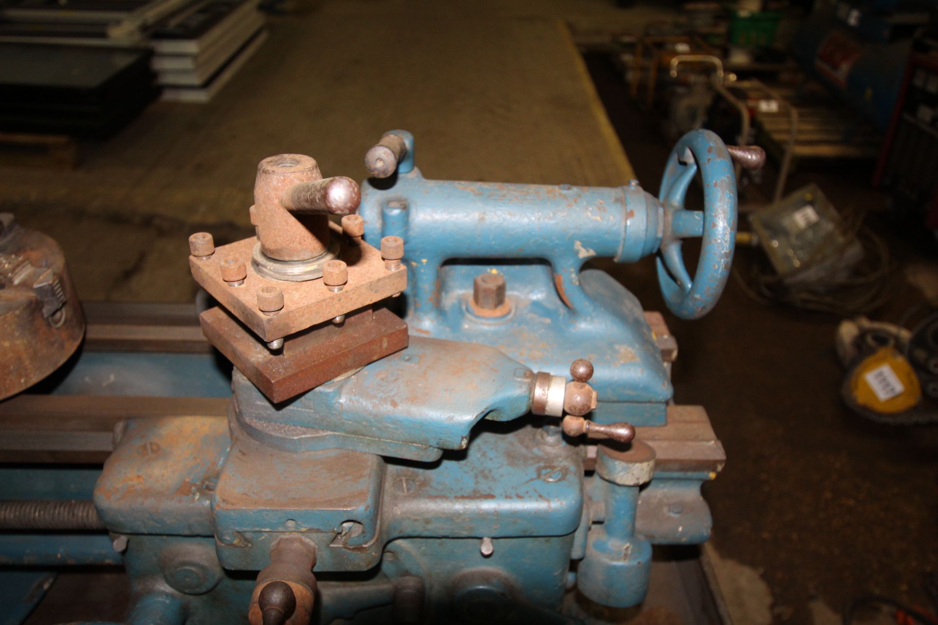 Southlands metal working lathe. With 2.5ft bed and some tooling. - Image 2 of 15