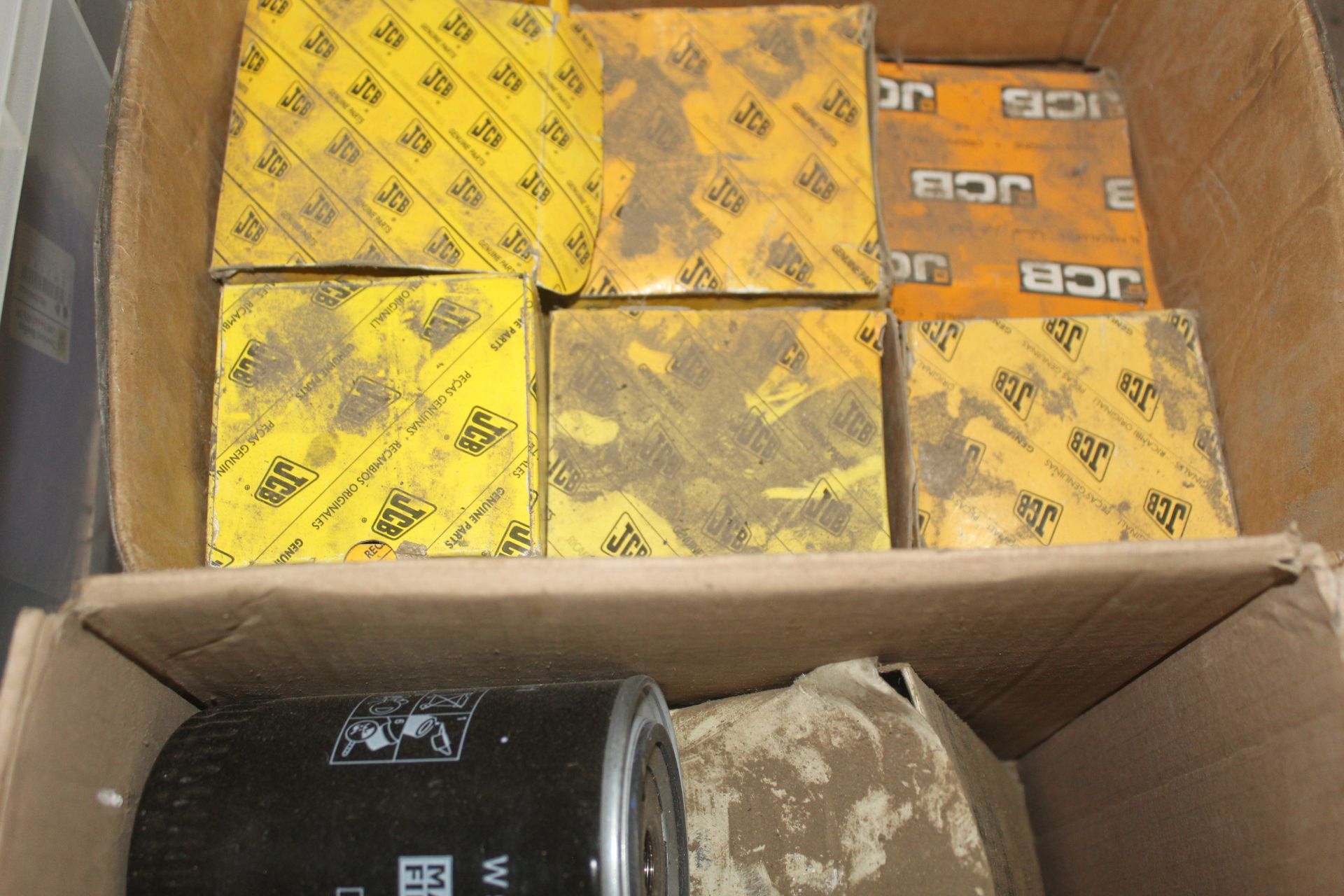 Box of mixed AGCO filters, box of mixed JBC filters and a box of mixed filters etc. V - Image 3 of 3