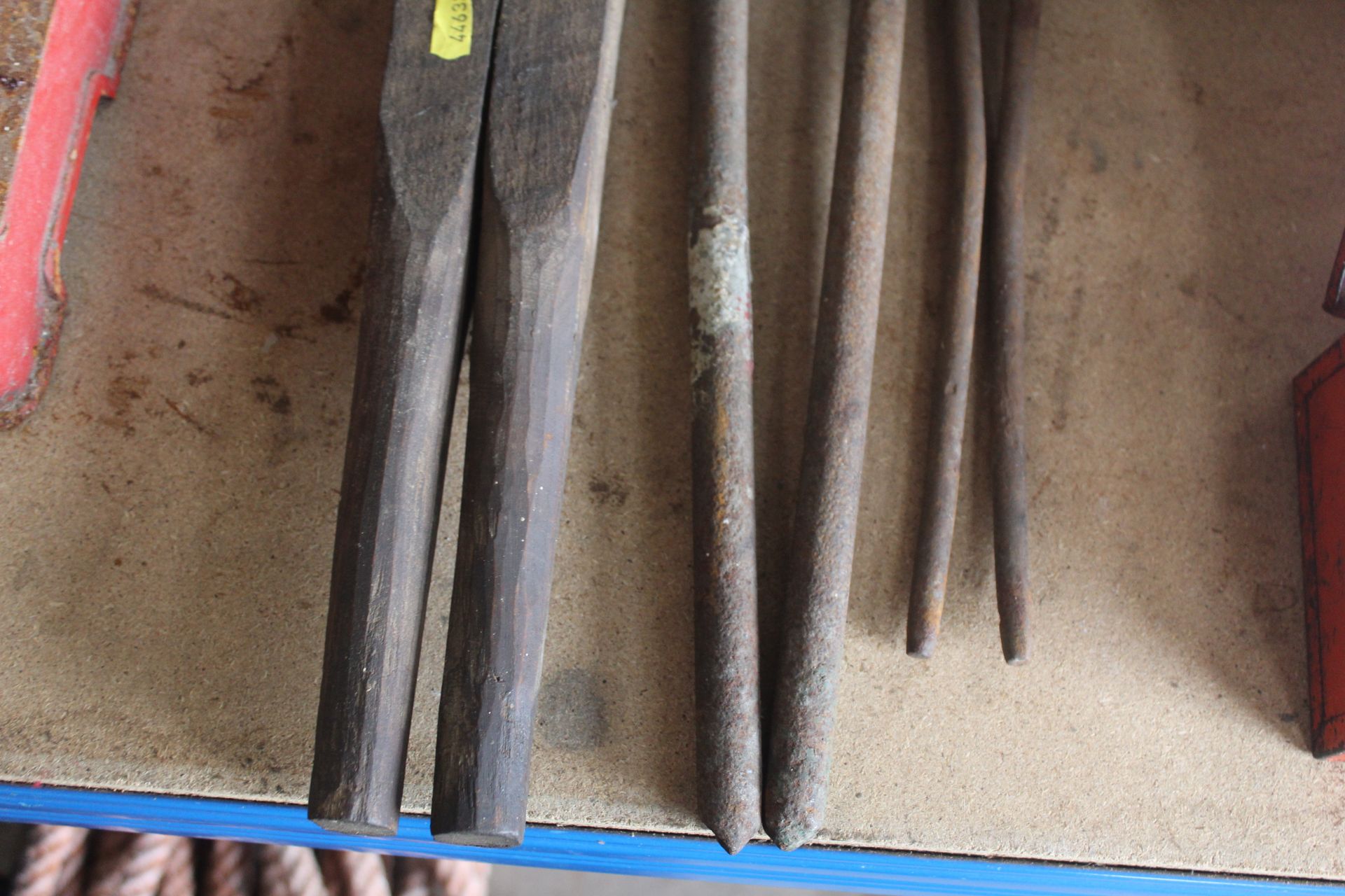 2x blacksmiths tools and wooden clamp. - Image 2 of 3