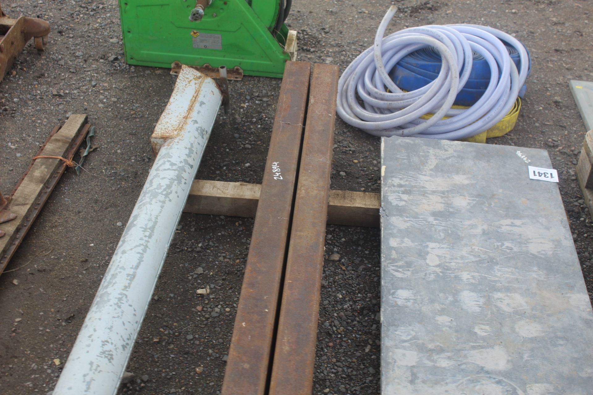2 lengths of box section steel. - Image 3 of 4
