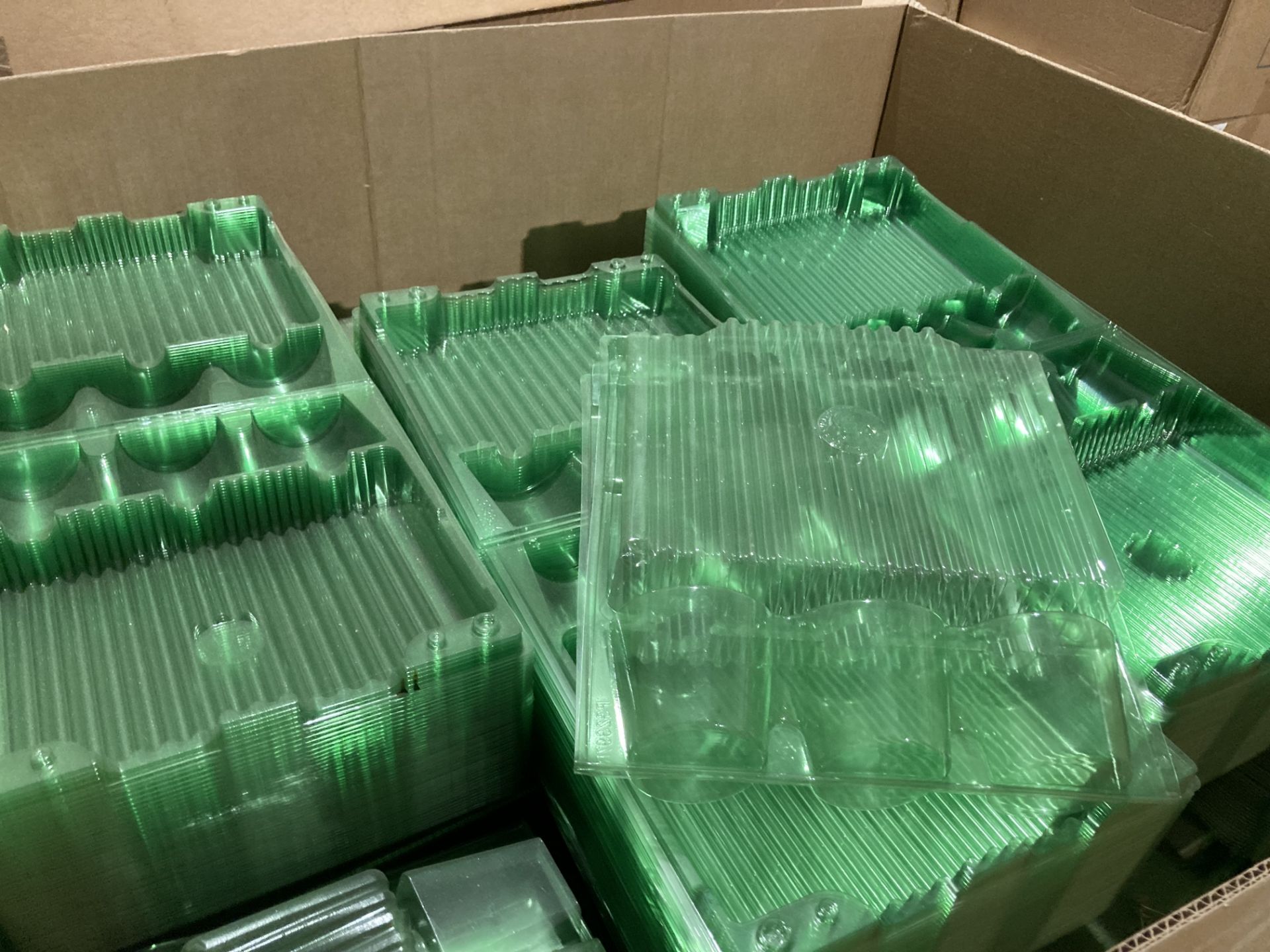 Large quantity of unused plastic inserts of varyin - Image 5 of 8