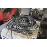 Quantity of hydraulic hoses. V