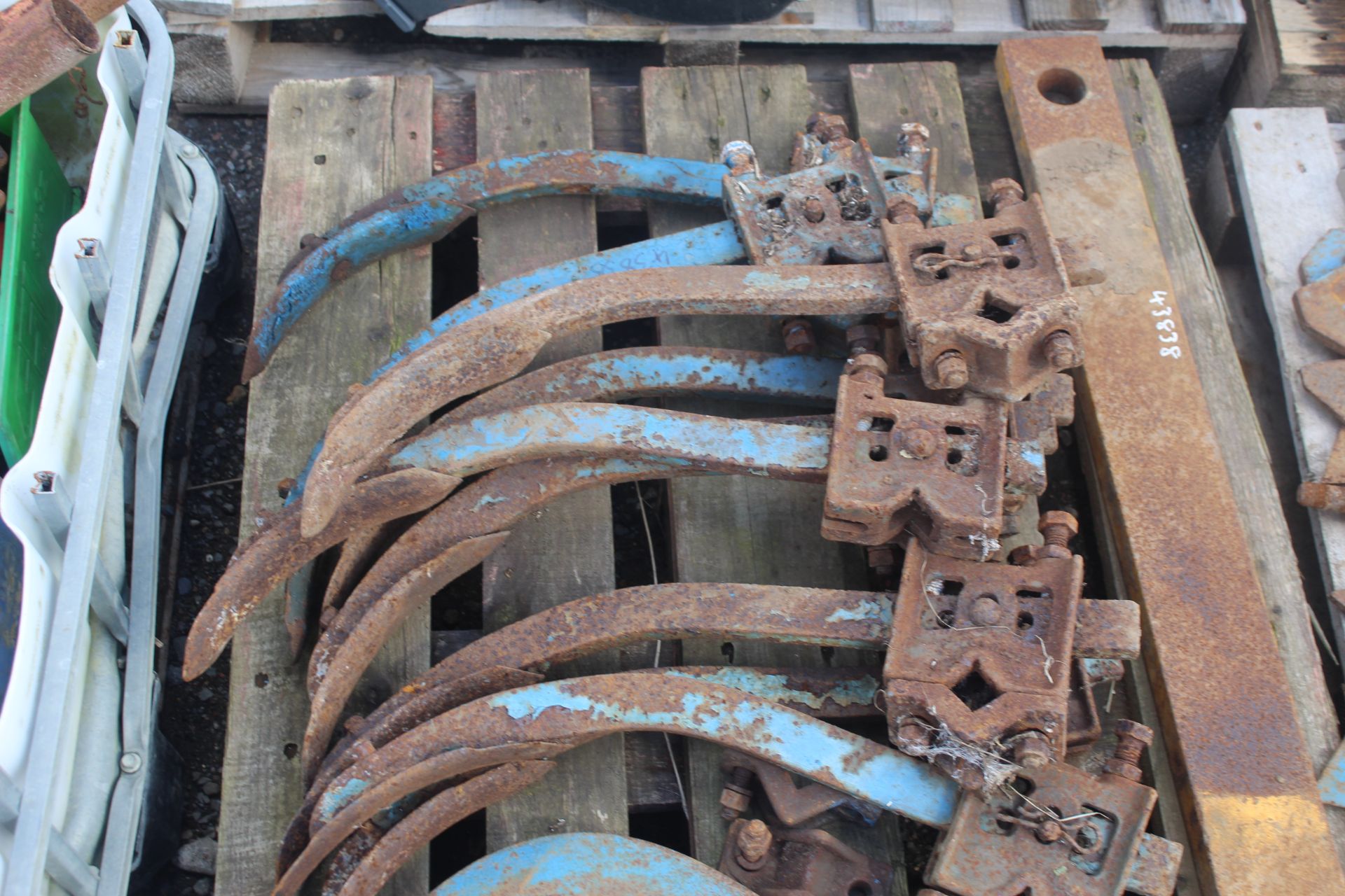 Ransomes rigid leg cultivator spares. V - Image 3 of 3