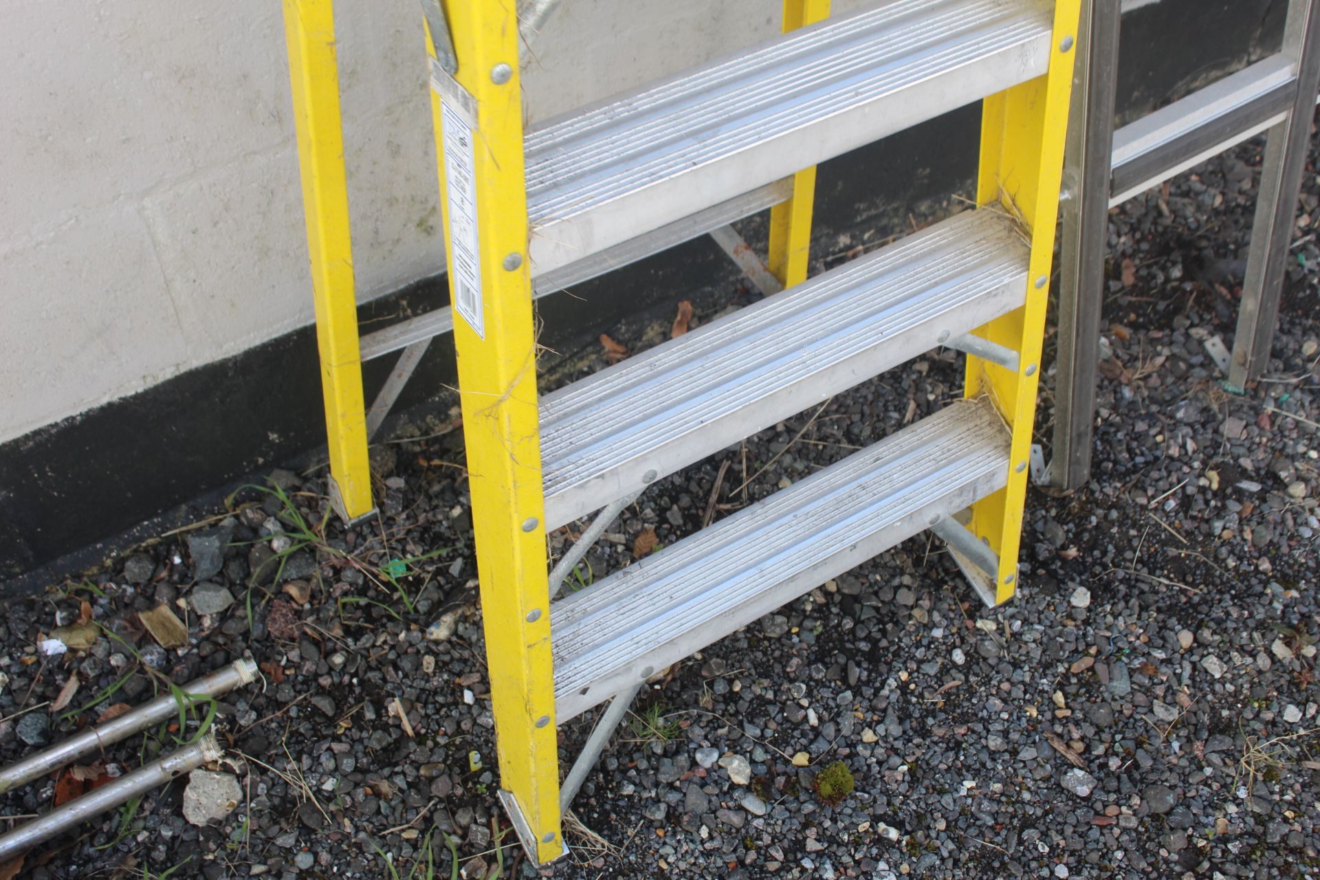 Youngman fibreglass step ladder. V - Image 5 of 5
