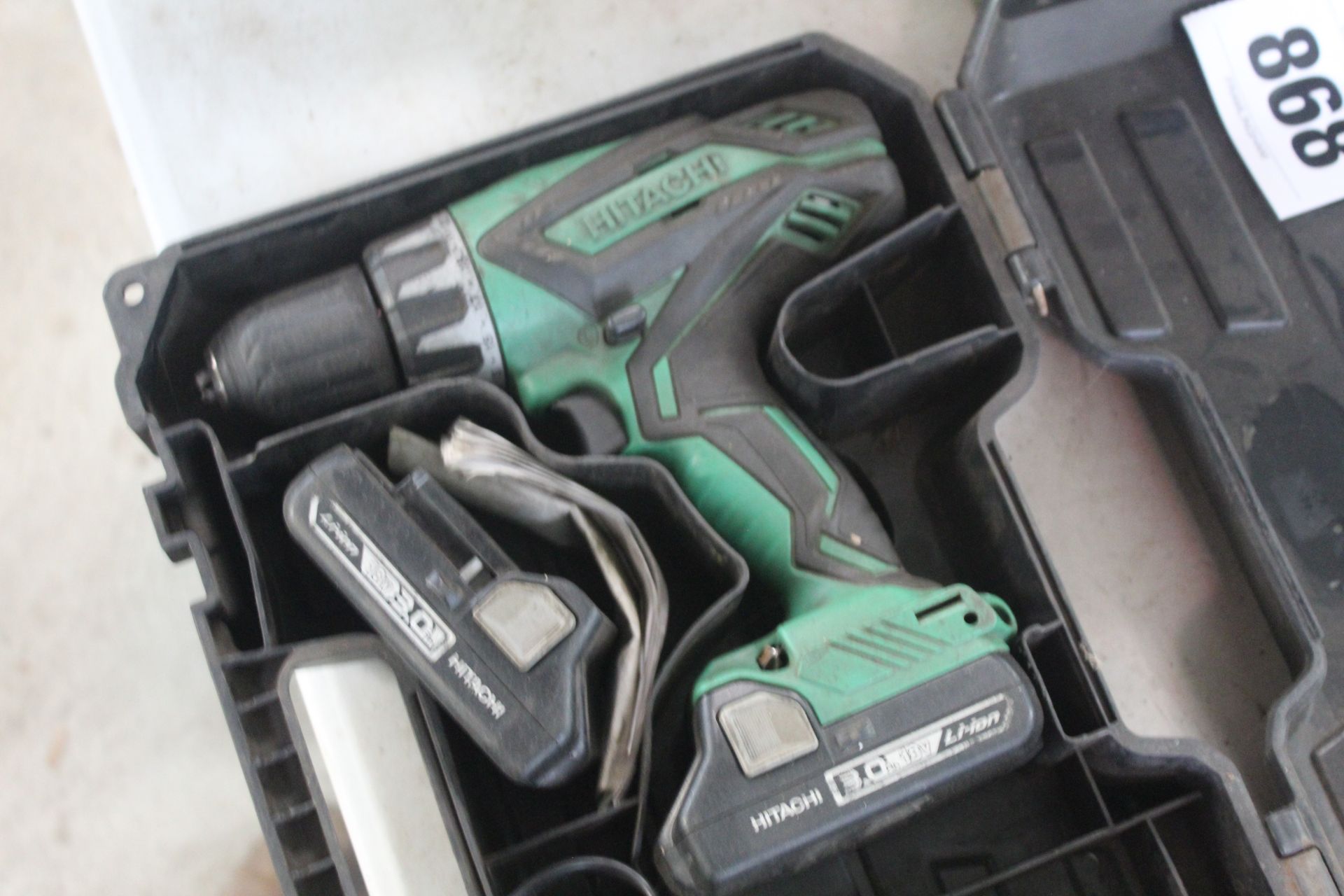 Hitachi 18v cordless drill, 2x batteries and charg - Image 2 of 4