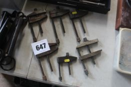 Quantity of clamps.