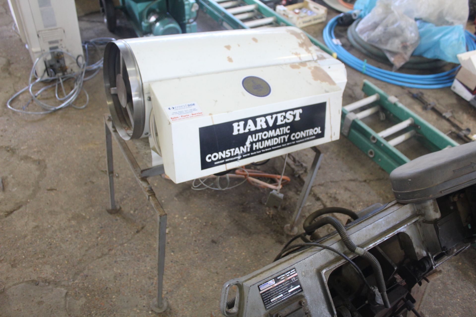 Harvest Automatic constant humidity control. From a Deceased estate. Manual held
