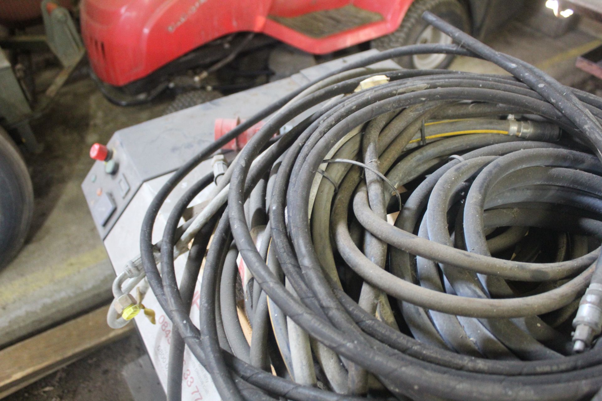 Quantity of hydraulic hoses. V - Image 2 of 3