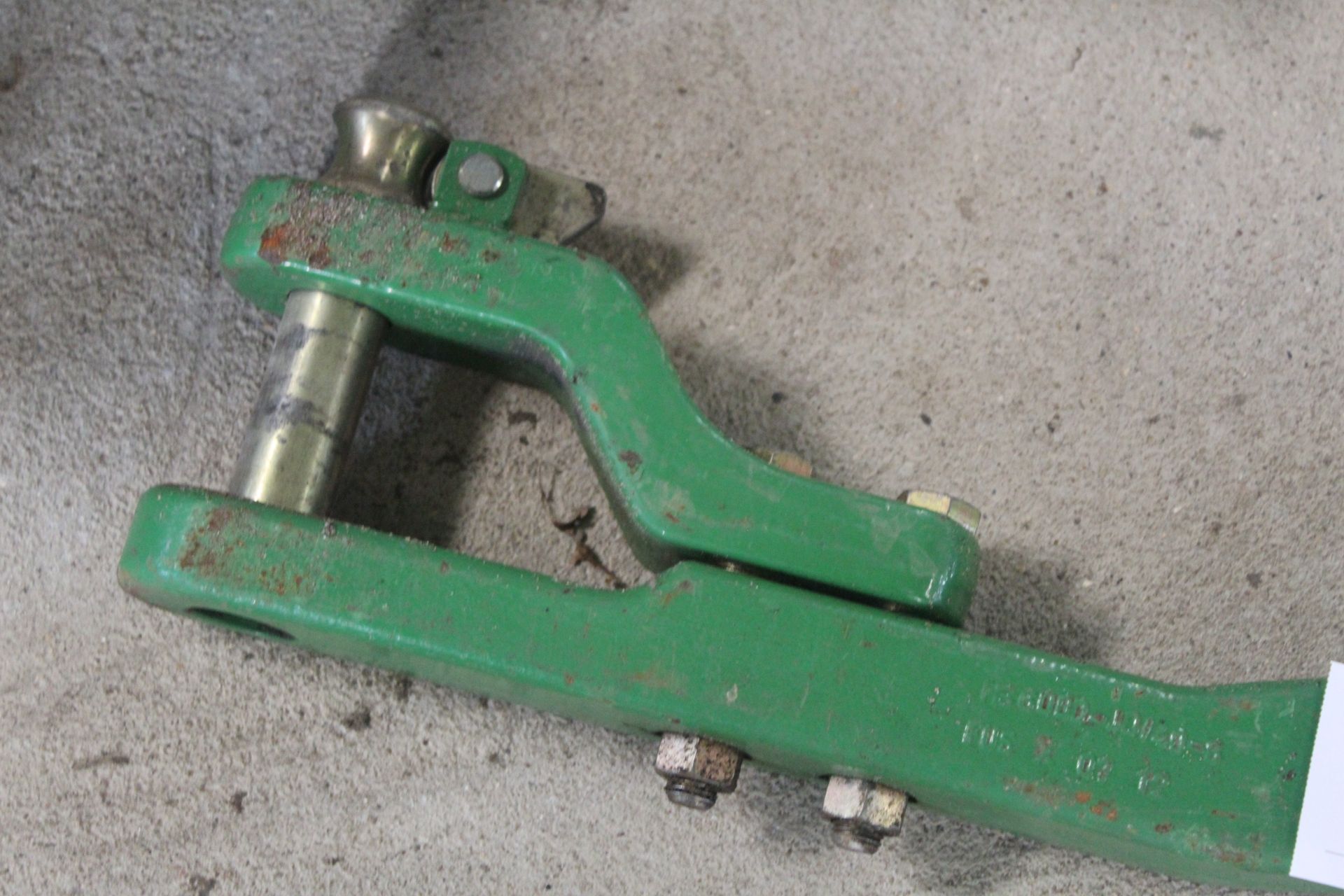 John Deere clevis drawbar. - Image 2 of 4