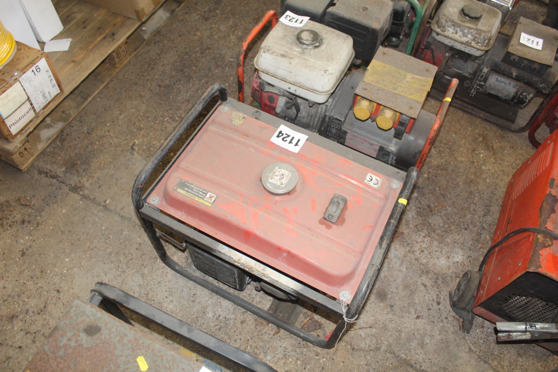 Petrol generator. V - Image 3 of 4