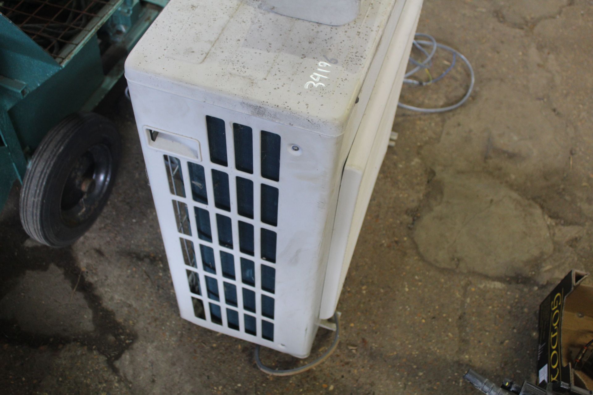 Fijitsu air conditioning unit. - Bild 6 aus 7