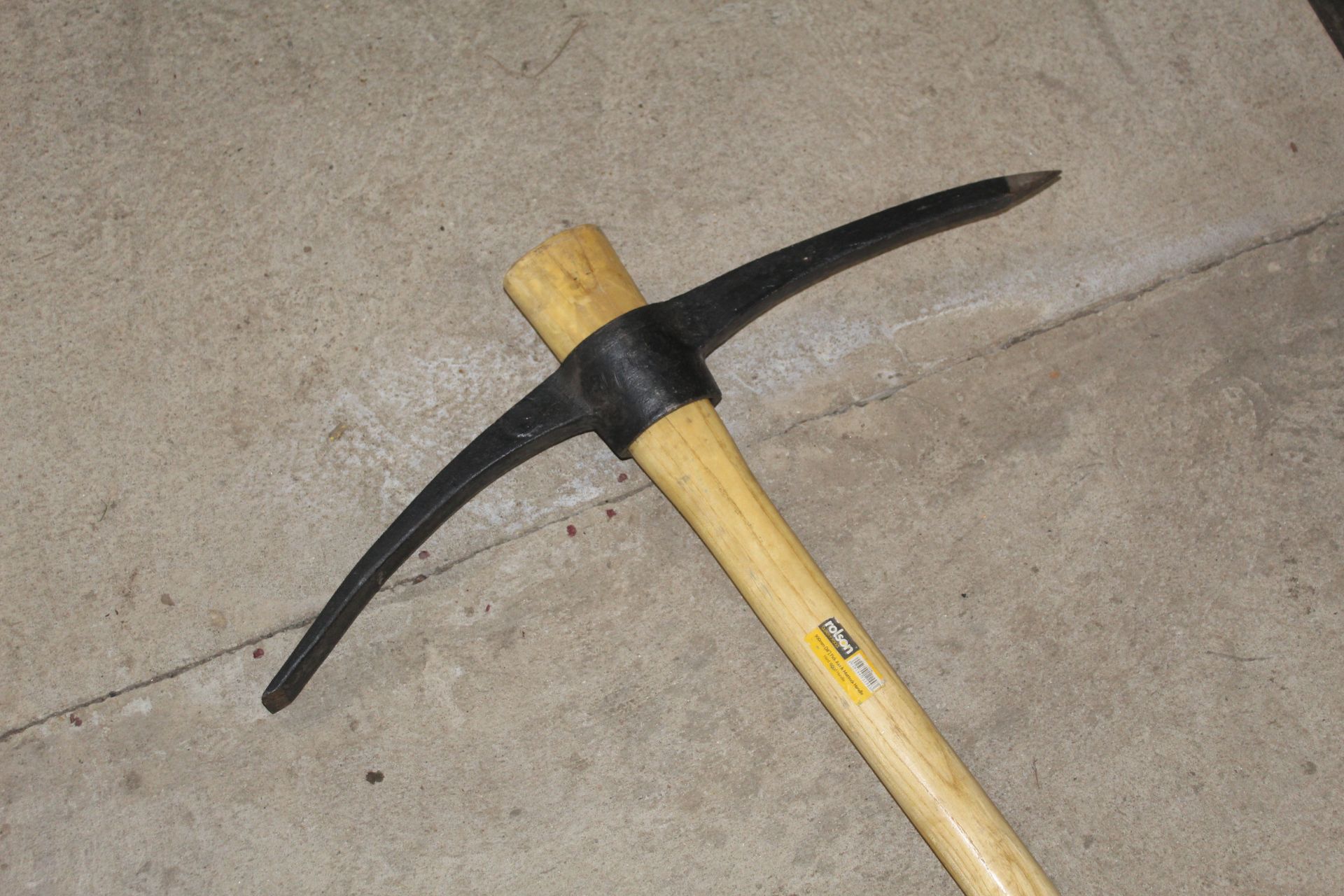 Pick axe. V - Image 2 of 2