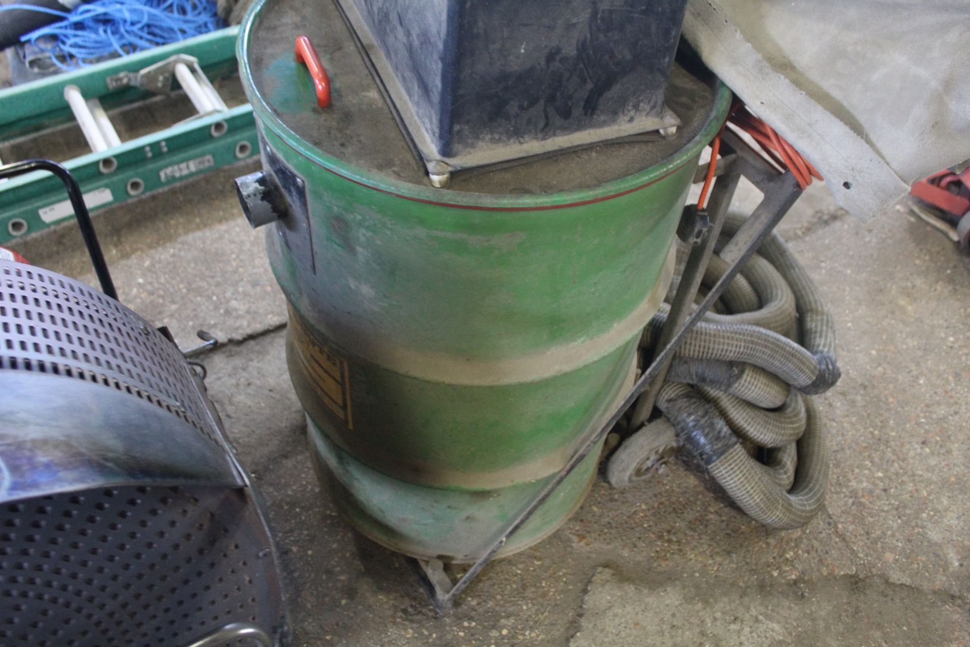 Big Brute grain store vacuum. From a Deceased estate. Manual held. - Image 3 of 6