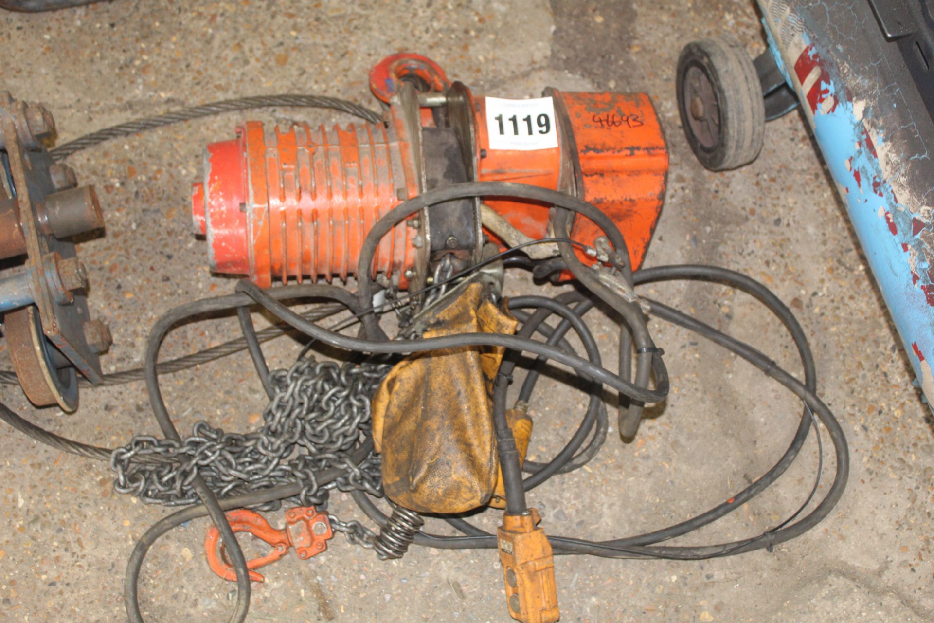 Large electric overhead winch. V