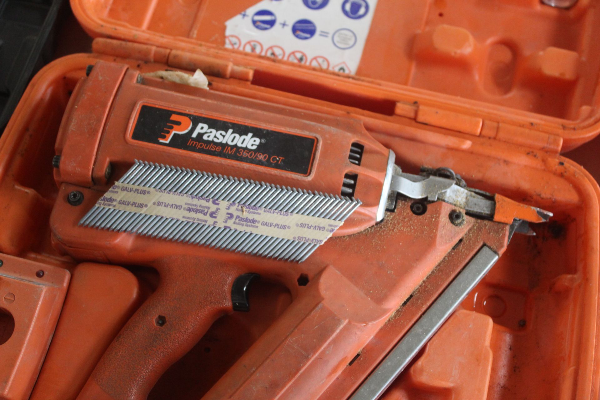 Paslode nail gun. With charger (no lead). - Image 2 of 5