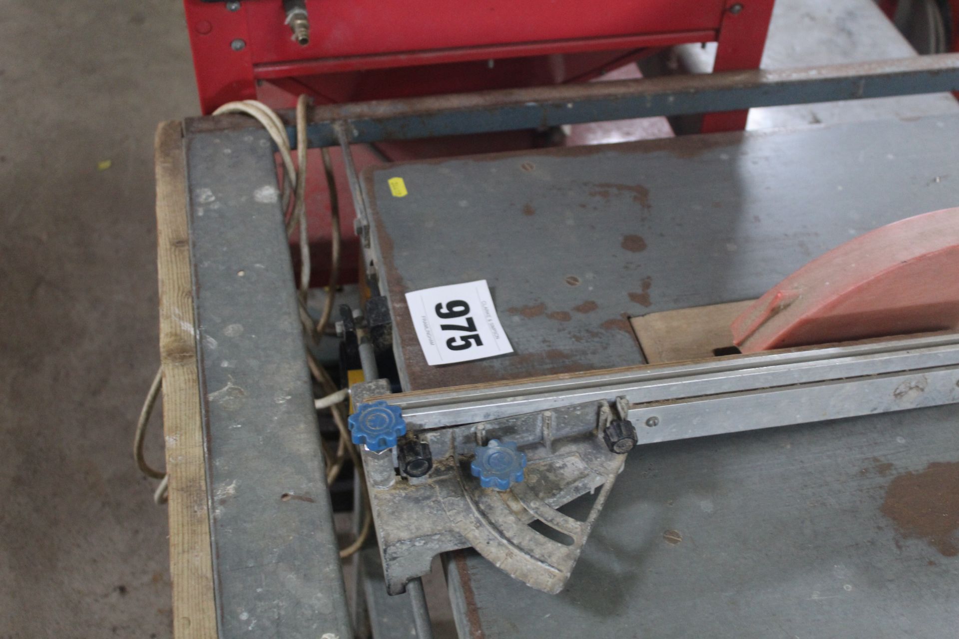 240v Saw bench. - Image 2 of 7