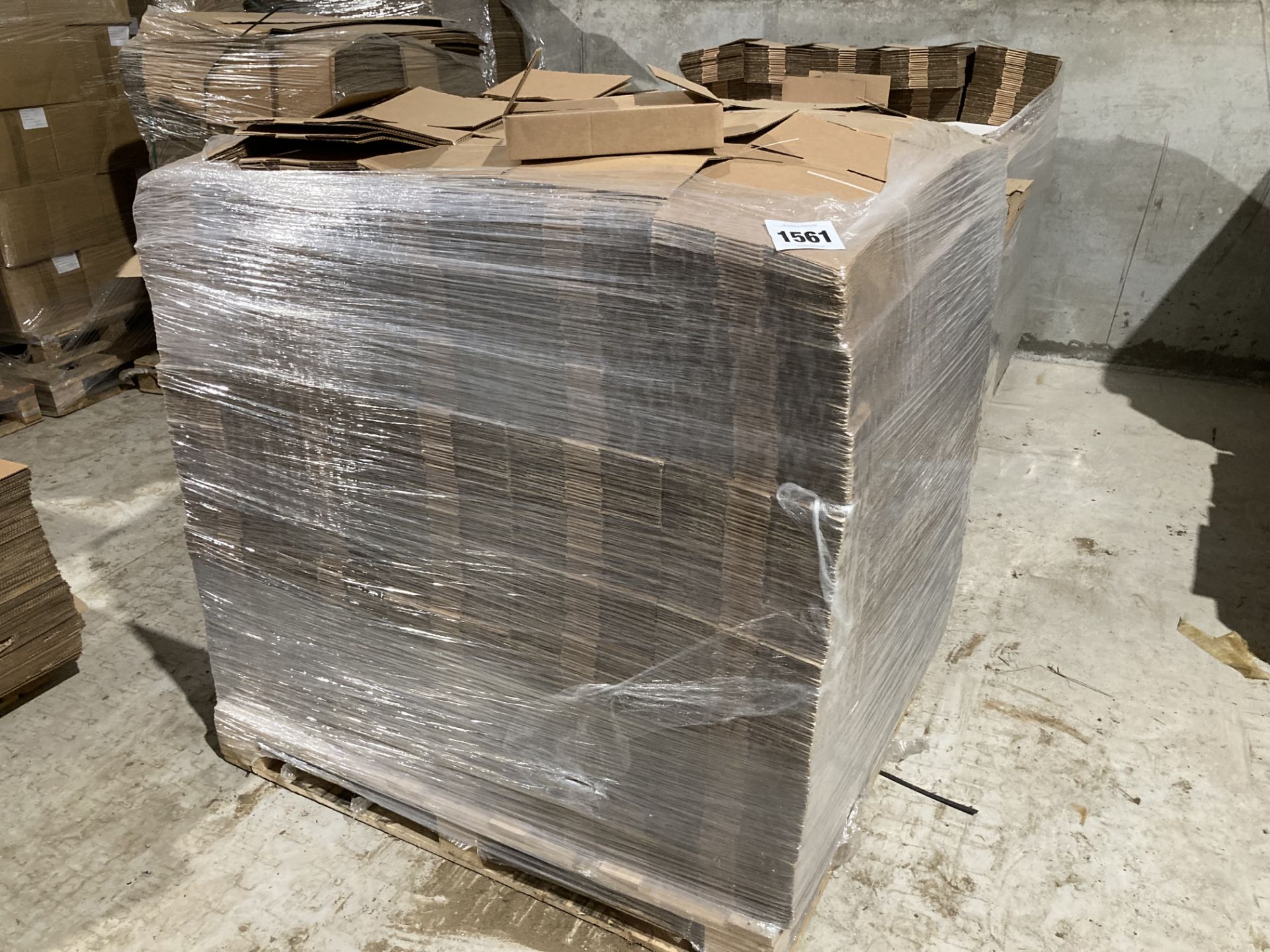 Part pallet of approx 27x20x6 single wall cardboar