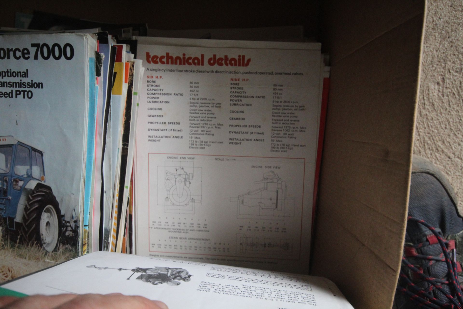 Large quantity of machinery brochures. - Image 4 of 5