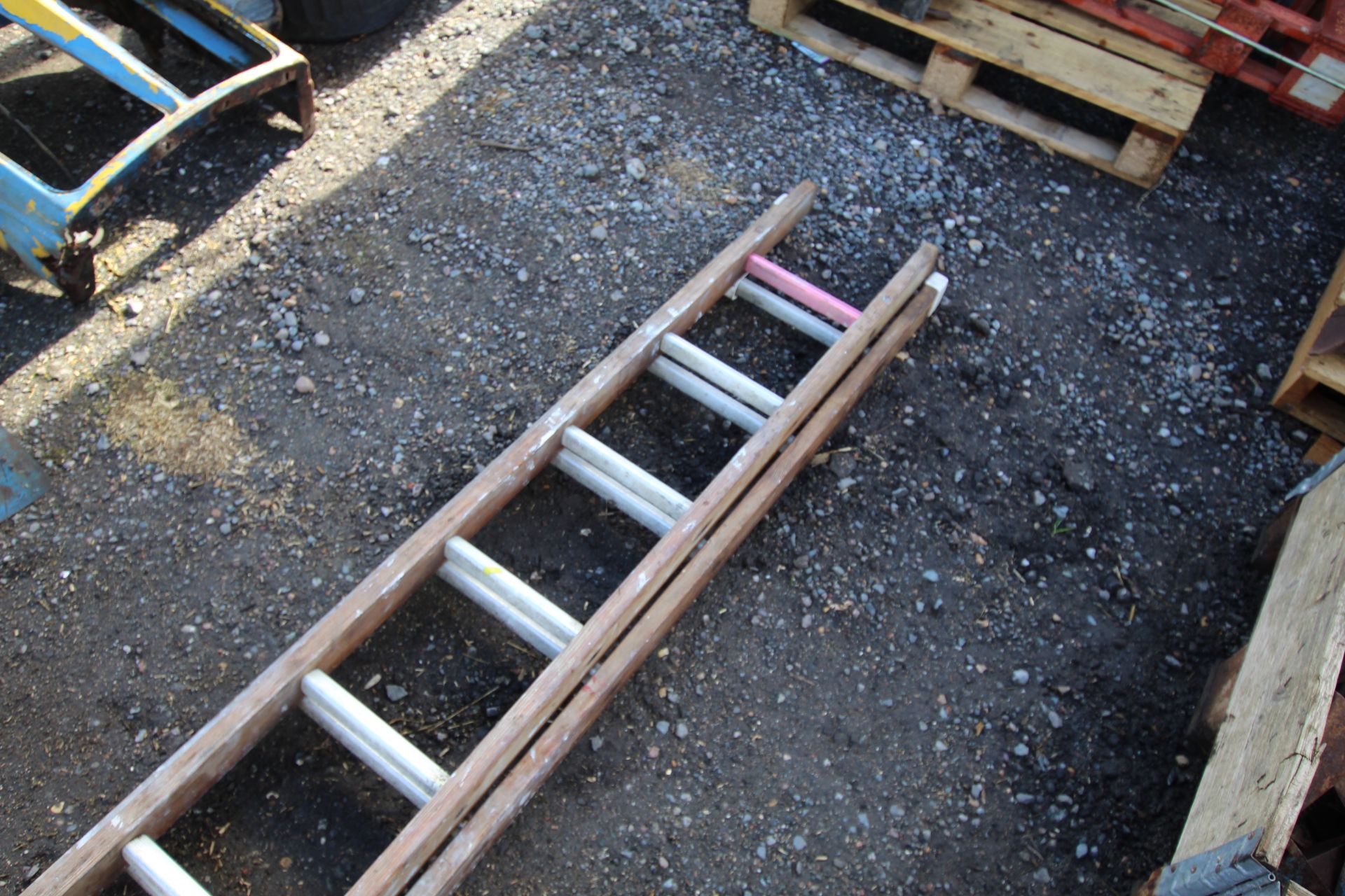 Large wooden extending ladder. - Bild 4 aus 4