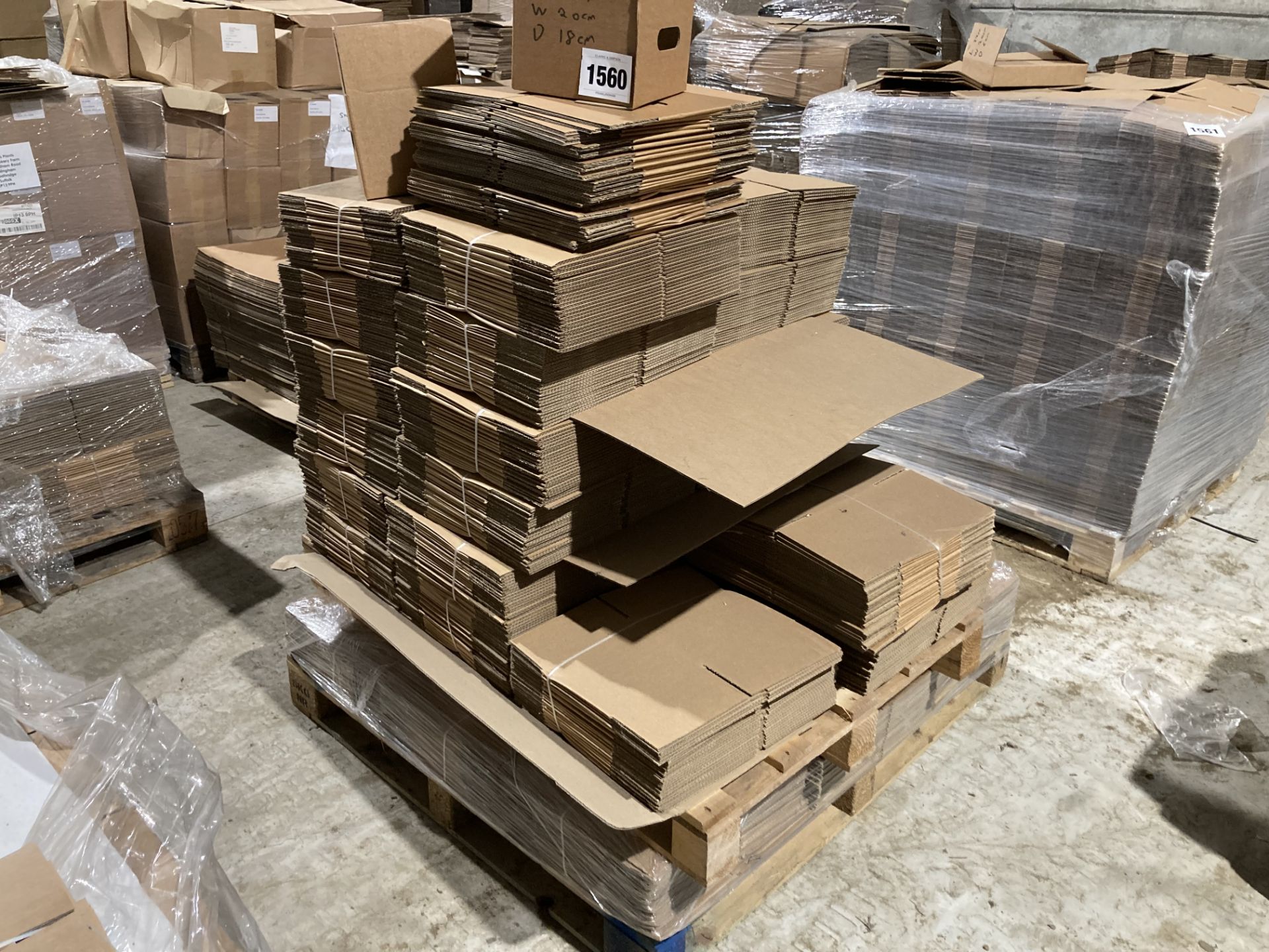 Part pallet of approx 22x20x18 single wall cardboa