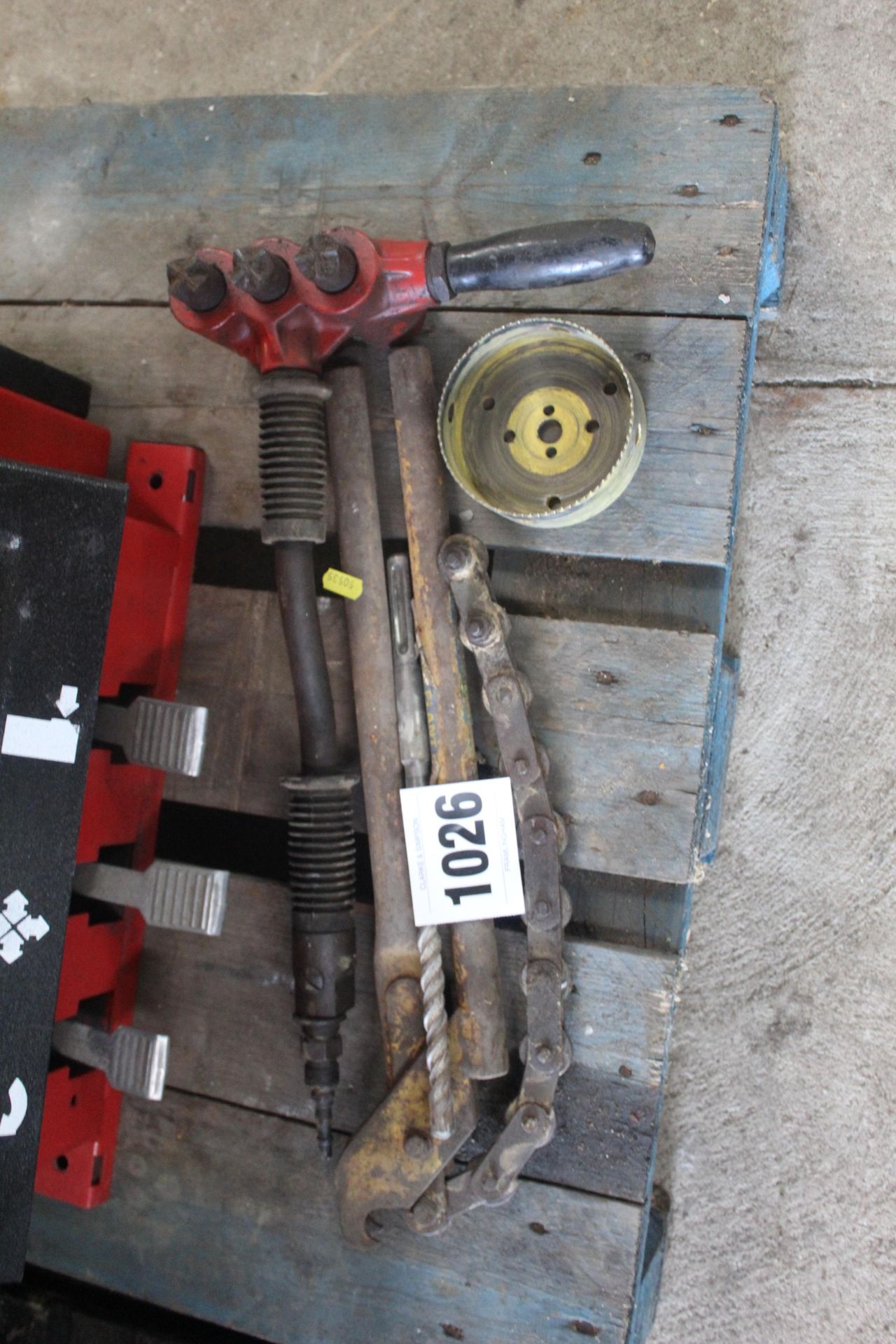 Pipe wrench, air nibbler etc. V