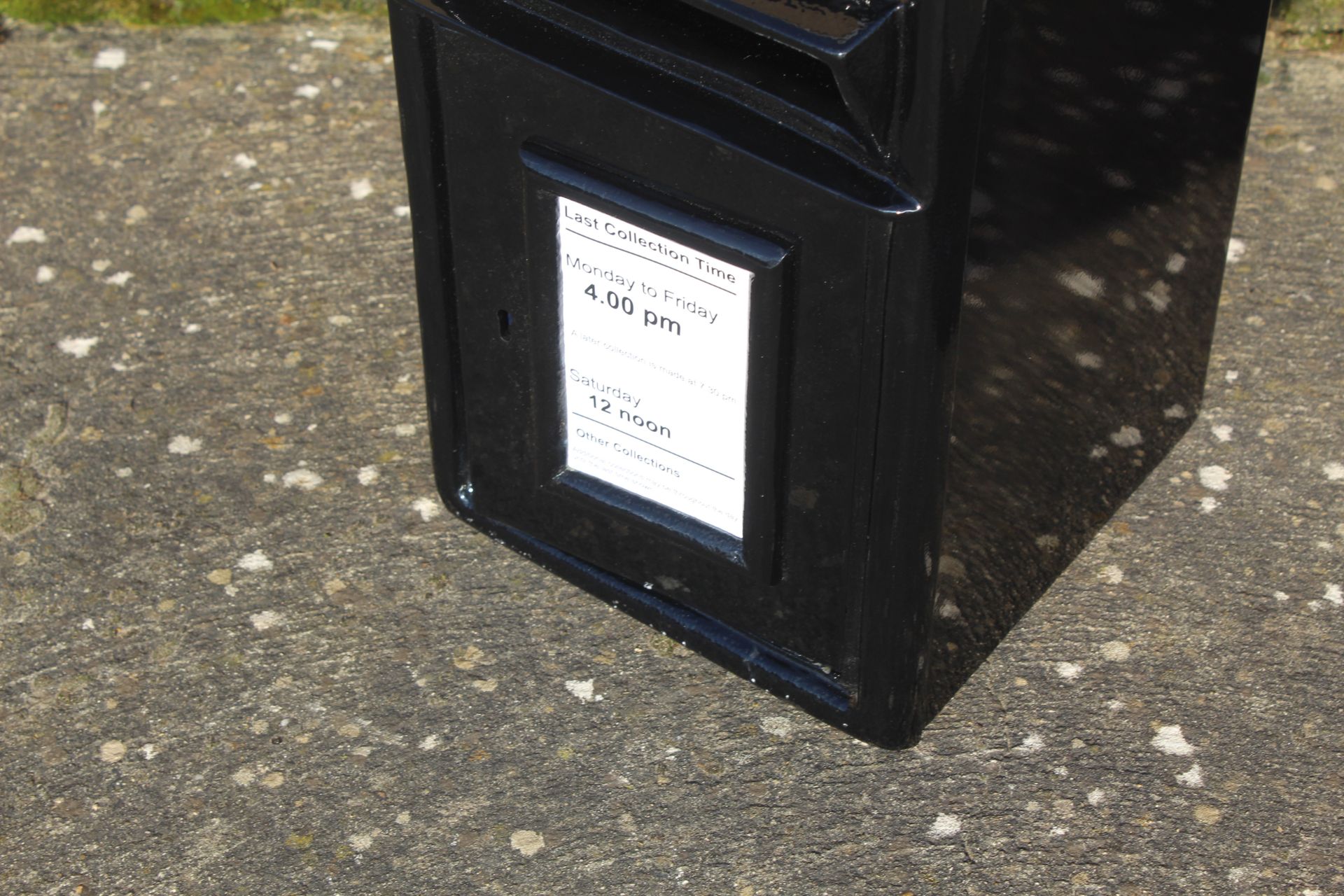 Black postbox (270mm deep). V - Bild 3 aus 5