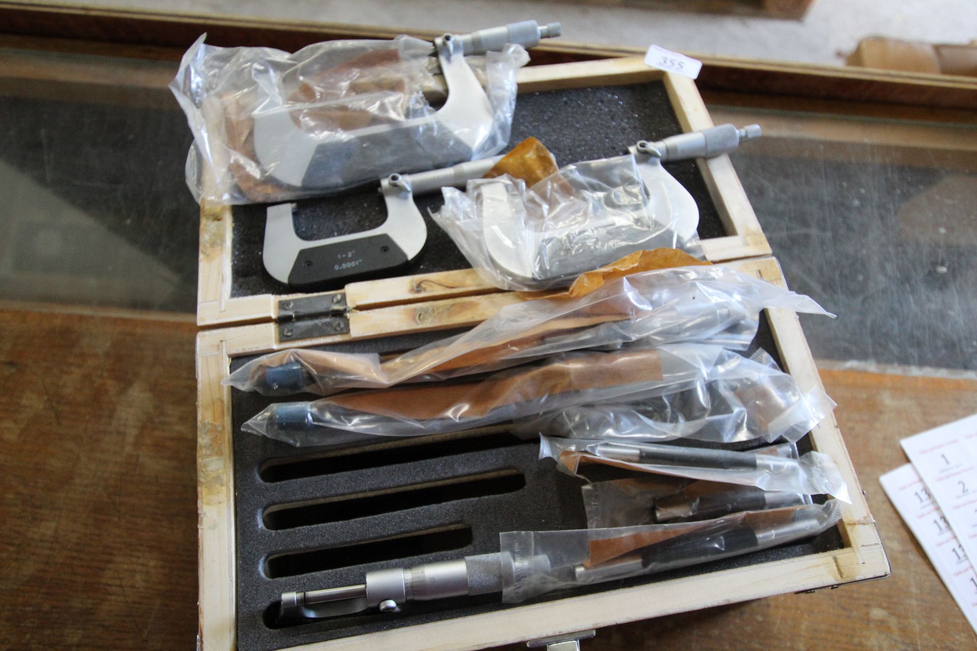 Box of micrometers. - Bild 2 aus 2