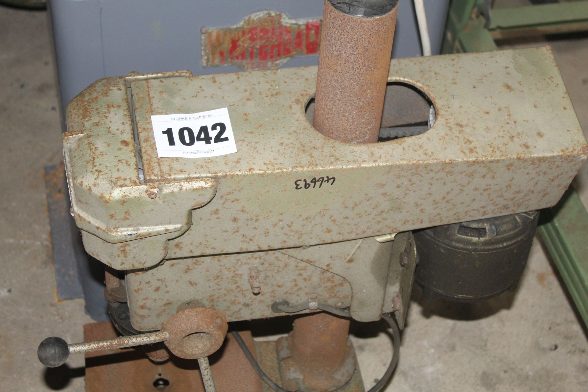 Bench top pillar drill. V - Image 2 of 3