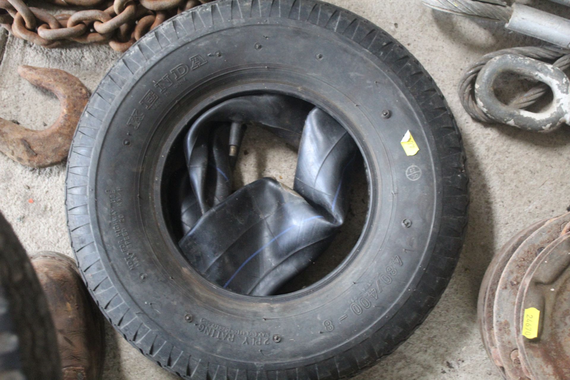 Wheel barrow wheel and another tyre. - Bild 3 aus 3