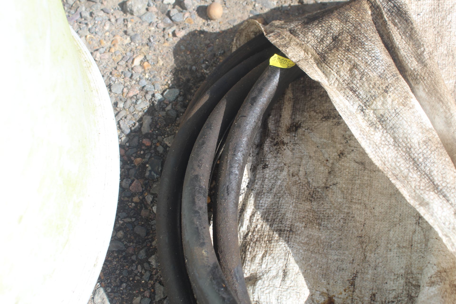 Hydraulic hoses. V - Image 2 of 2