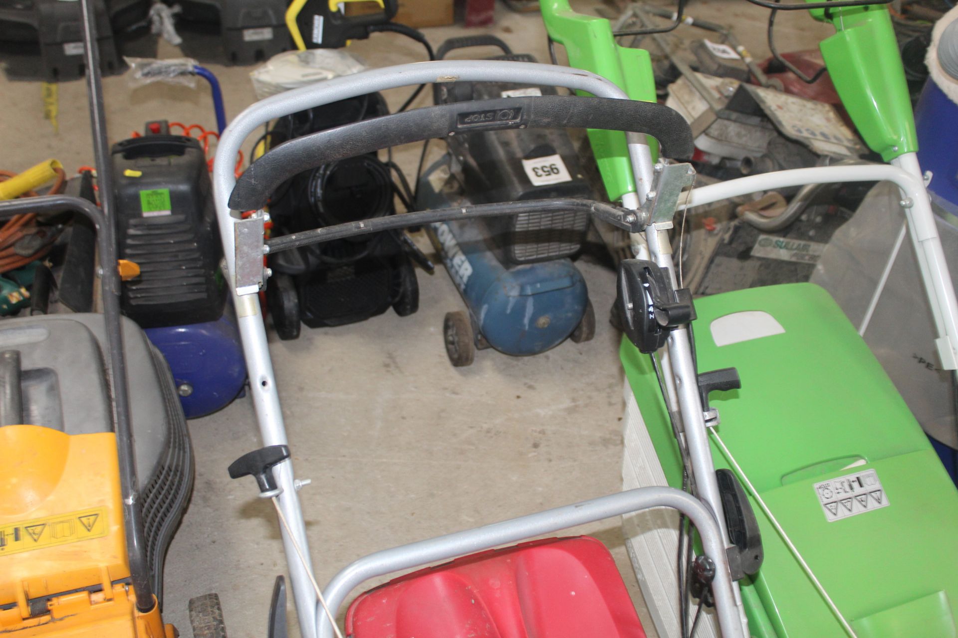 Mountfield Honda self-propelled pedistrian mower. Little used. - Image 6 of 7