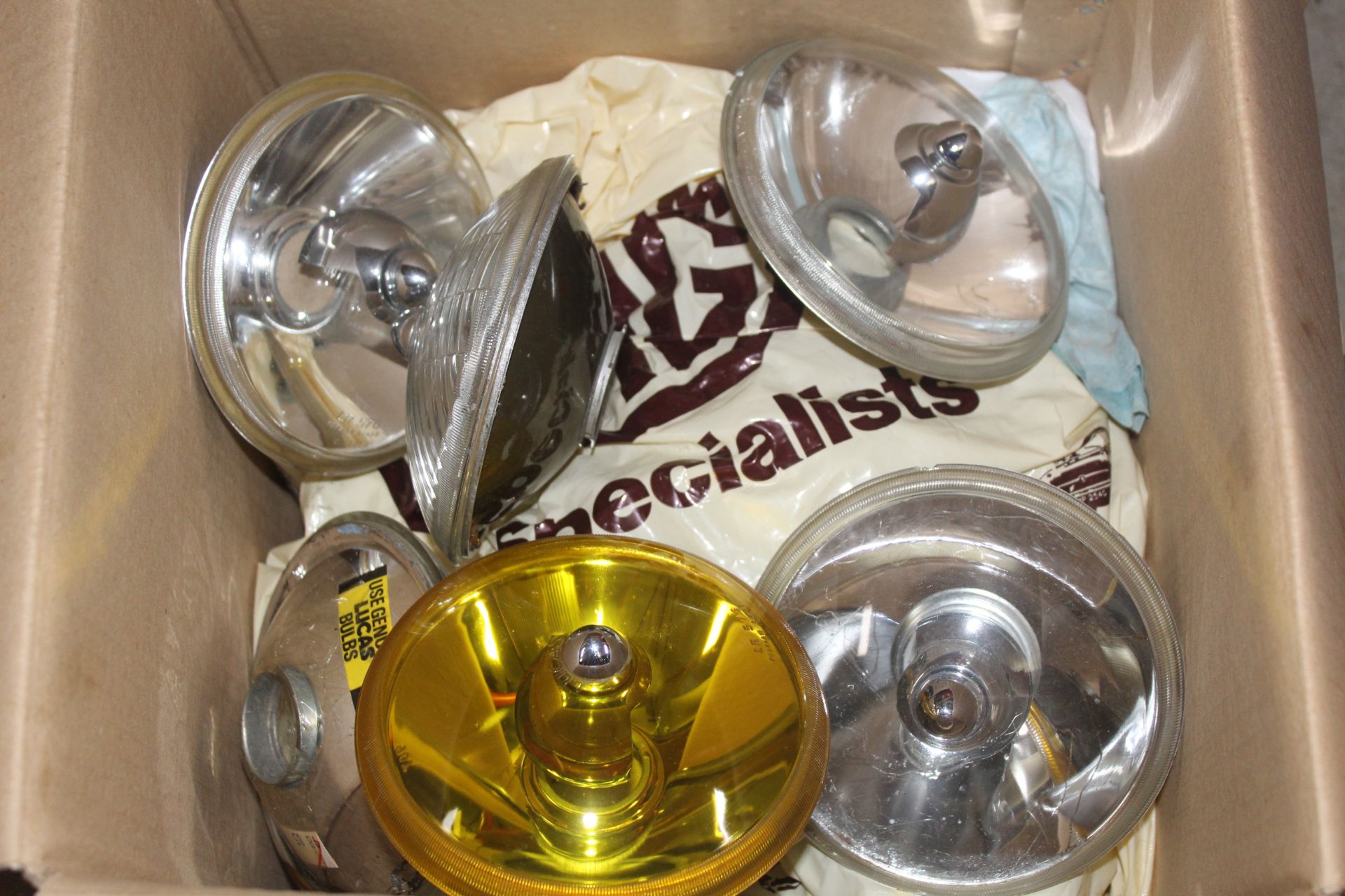 Box of MGB lamps and parts. - Image 2 of 2