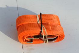 2x Towing/lifting straps. V