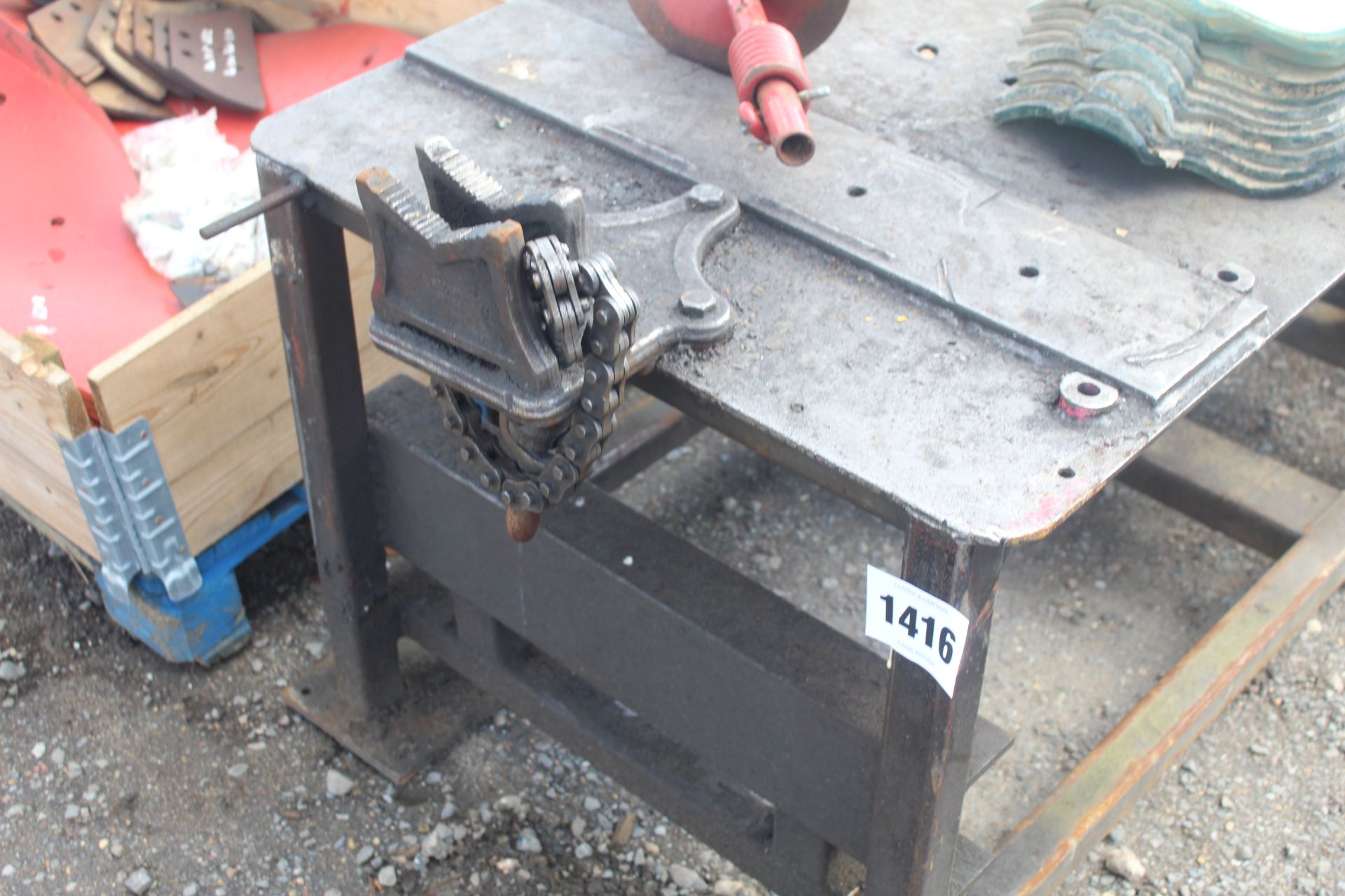 Heavy duty metal bench. - Image 2 of 4