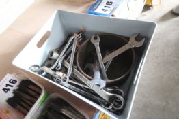 Quantity of AF spanners. Some Britool.