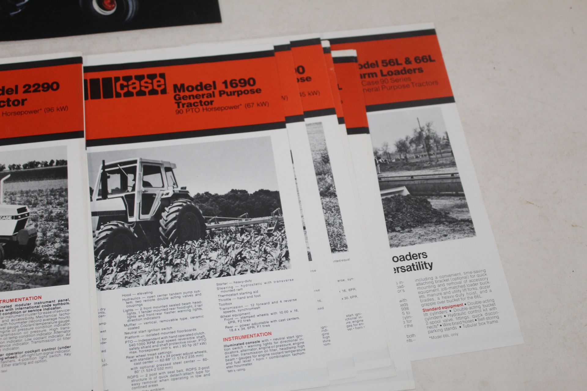 Qty of Case 90 Series Tractor Sales Brochures. - Bild 4 aus 4