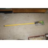 8ft telescopic pruner. V