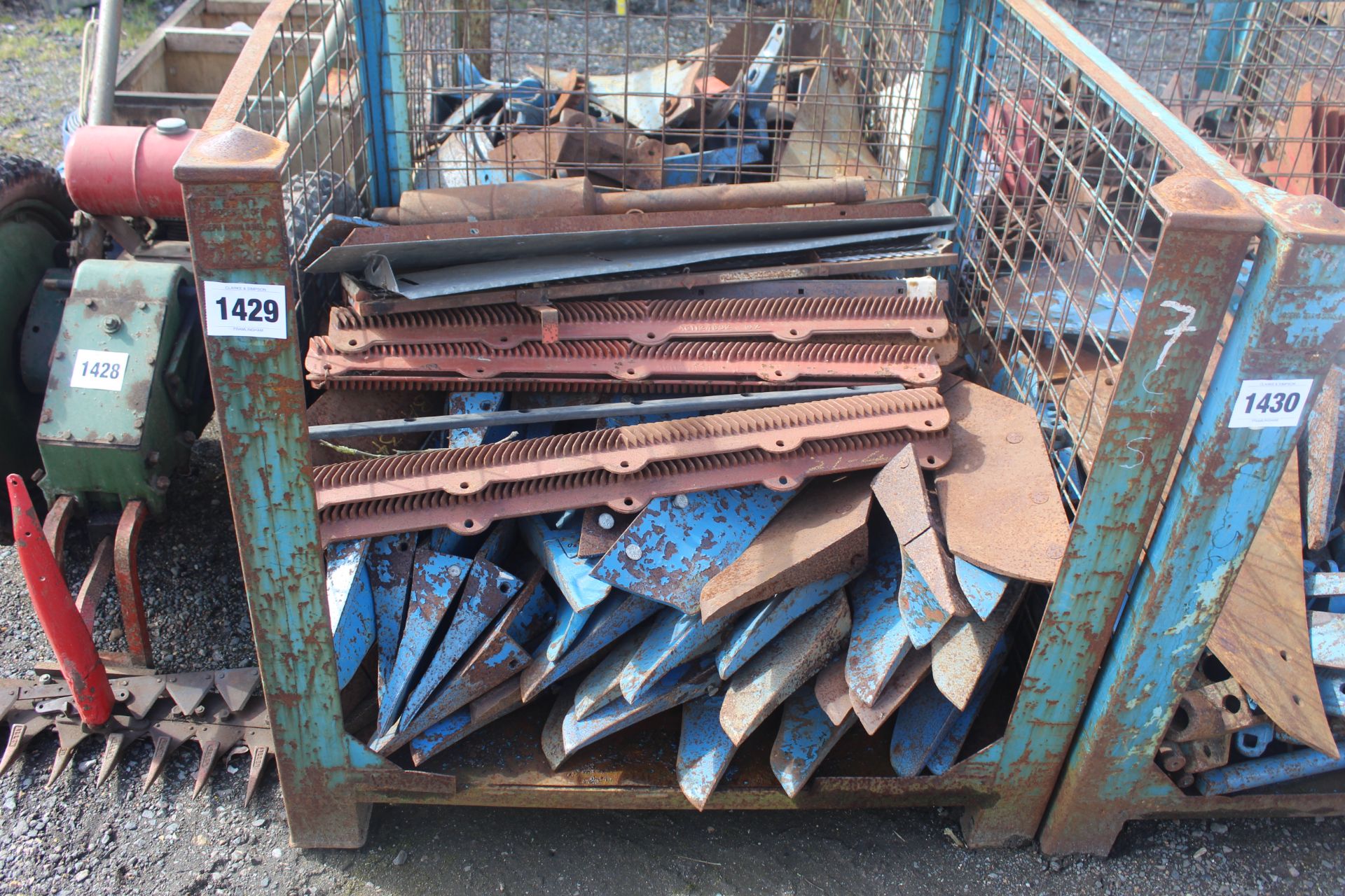 Stillage of NOS Ransomes bolt on shares for digger bars and Allis combine rasp bars. (7)