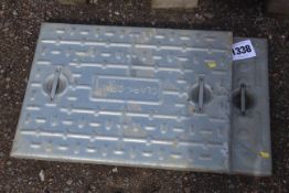 2x drain covers.