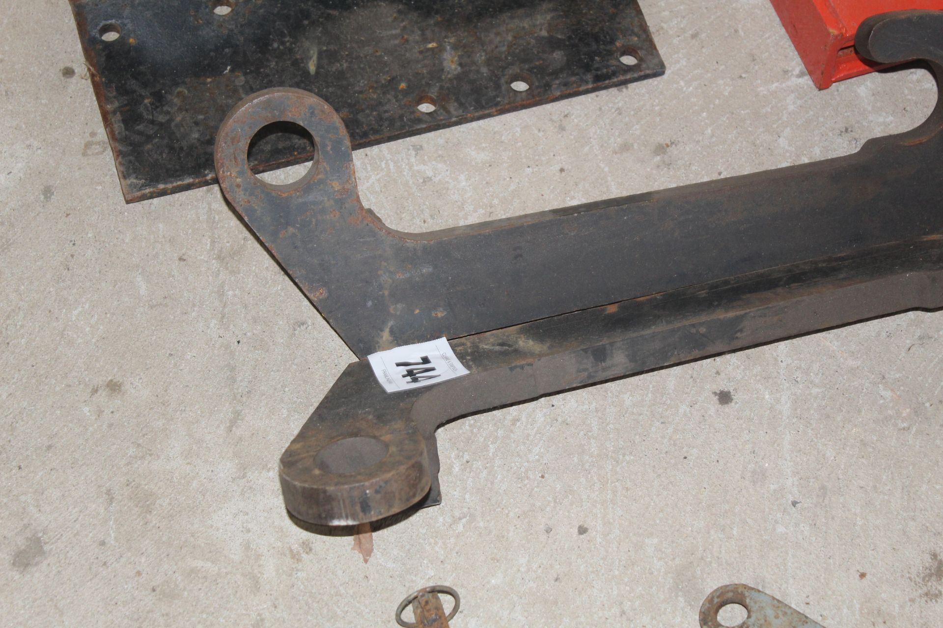 Pair of CAT loader brackets. - Image 4 of 5