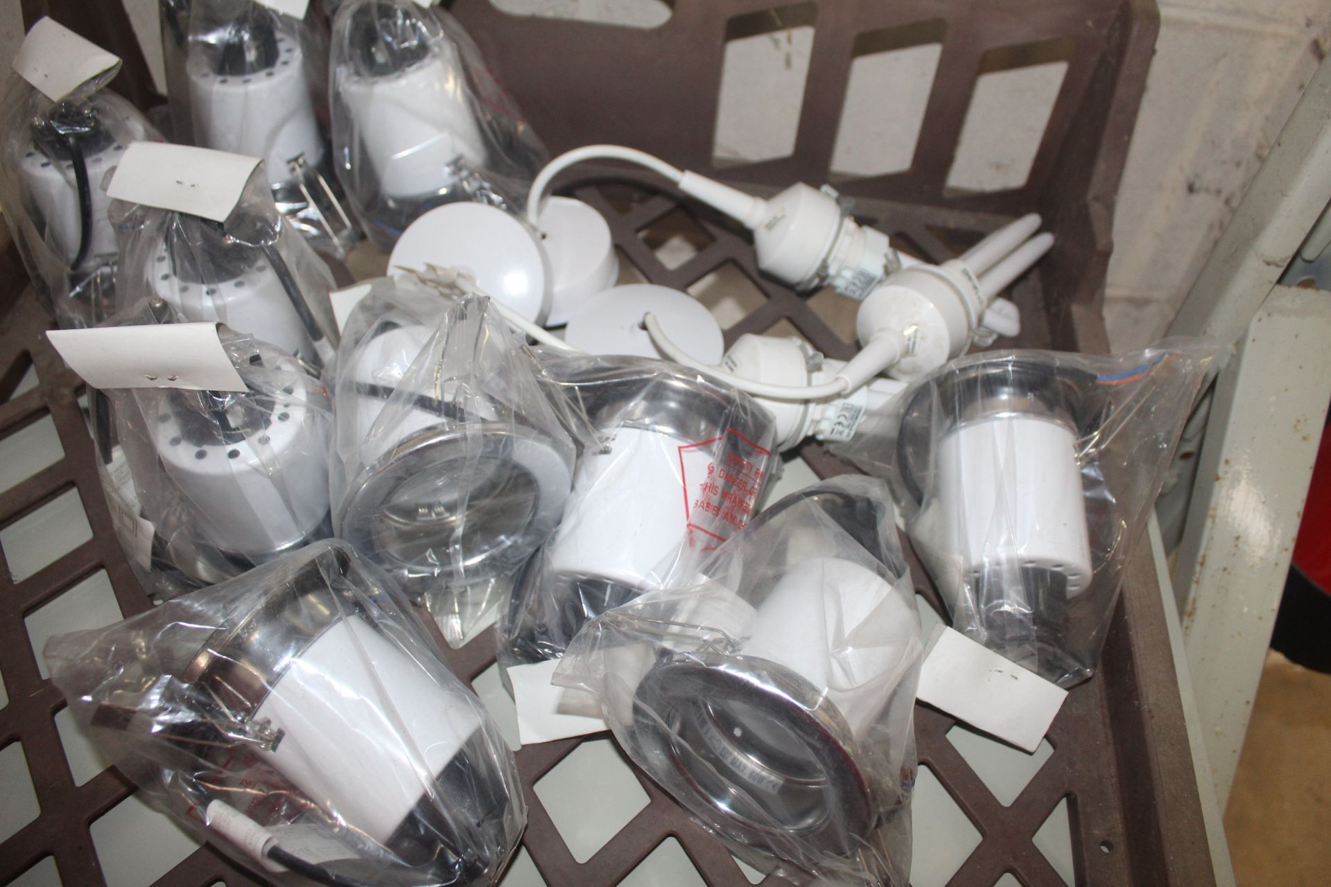Tray of JCC light fittings. - Image 3 of 3