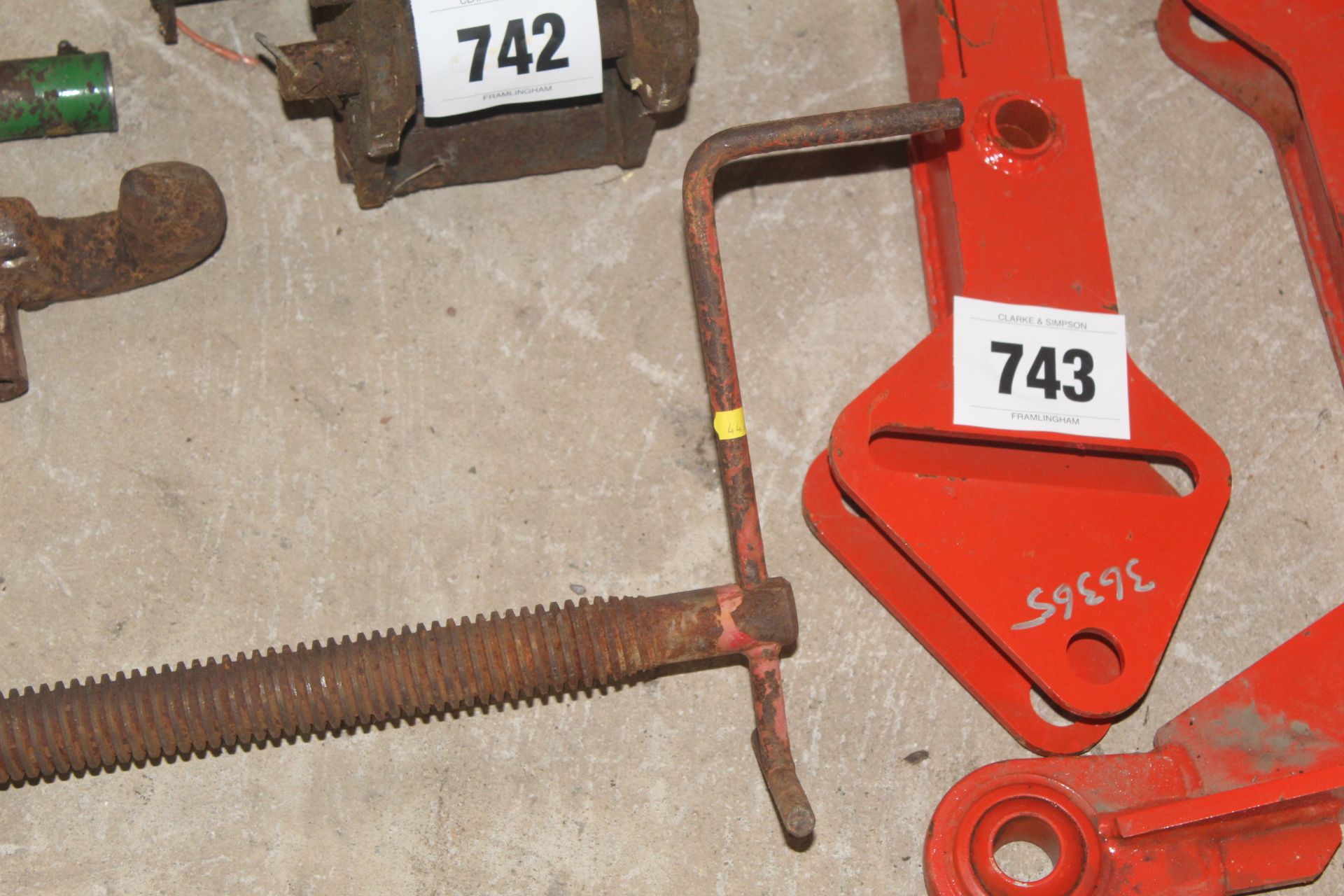 Massey Ferguson baler screw jack. - Image 3 of 3