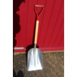 Aluminium shovel. V