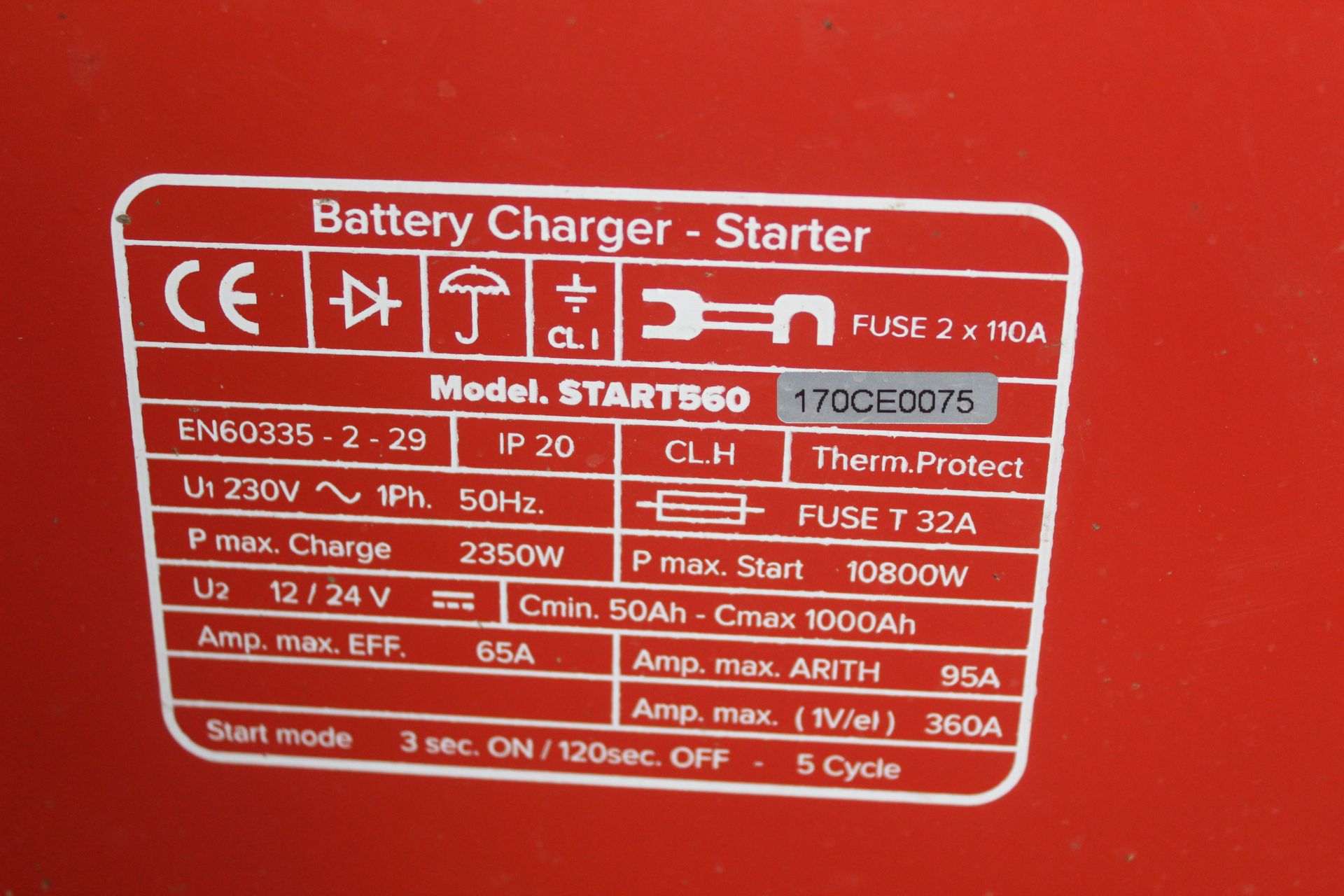 Sealey Start 560 starter charger. V - Image 5 of 5