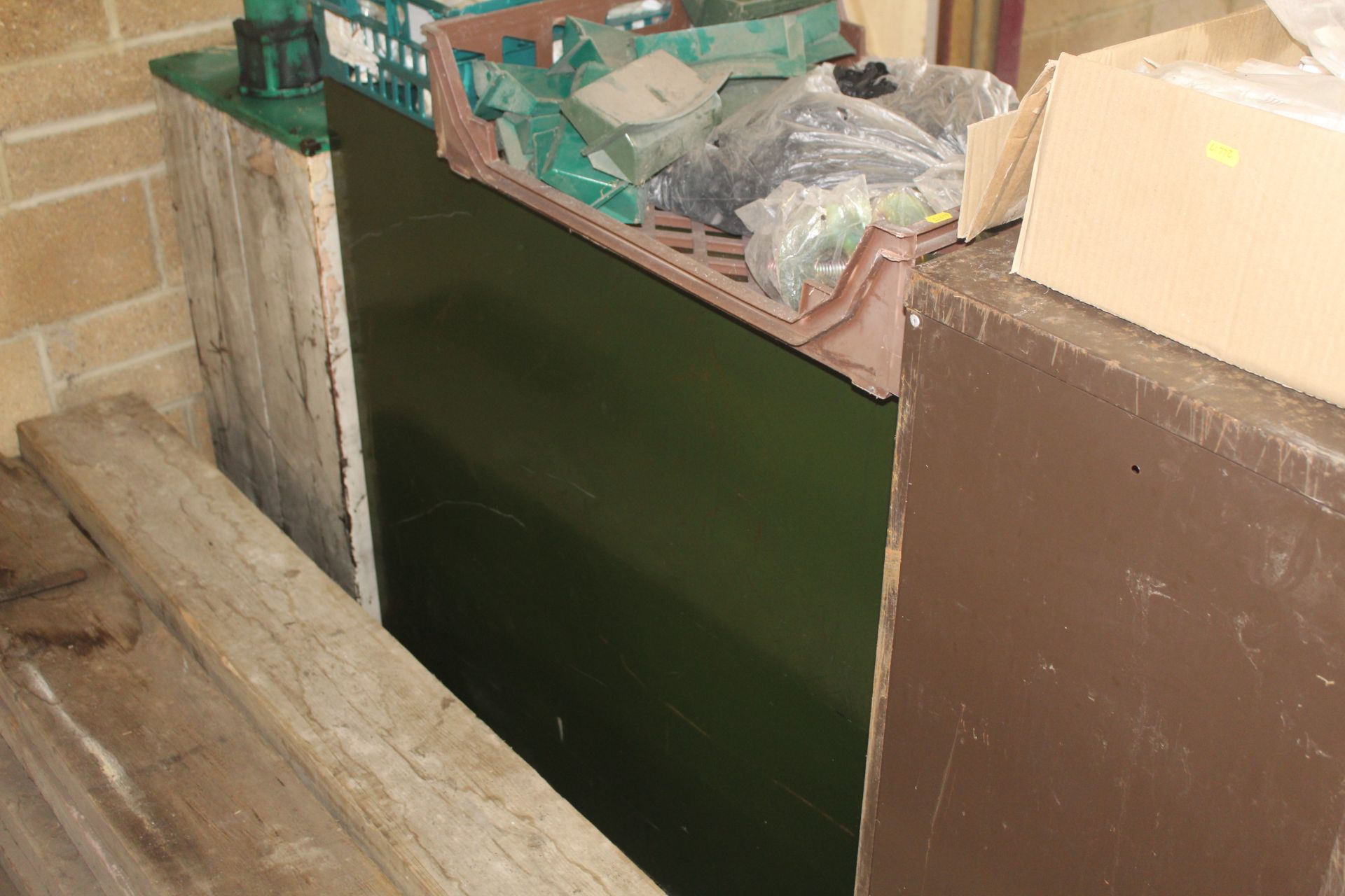 Bunded metal chemical cabinet. - Image 2 of 3