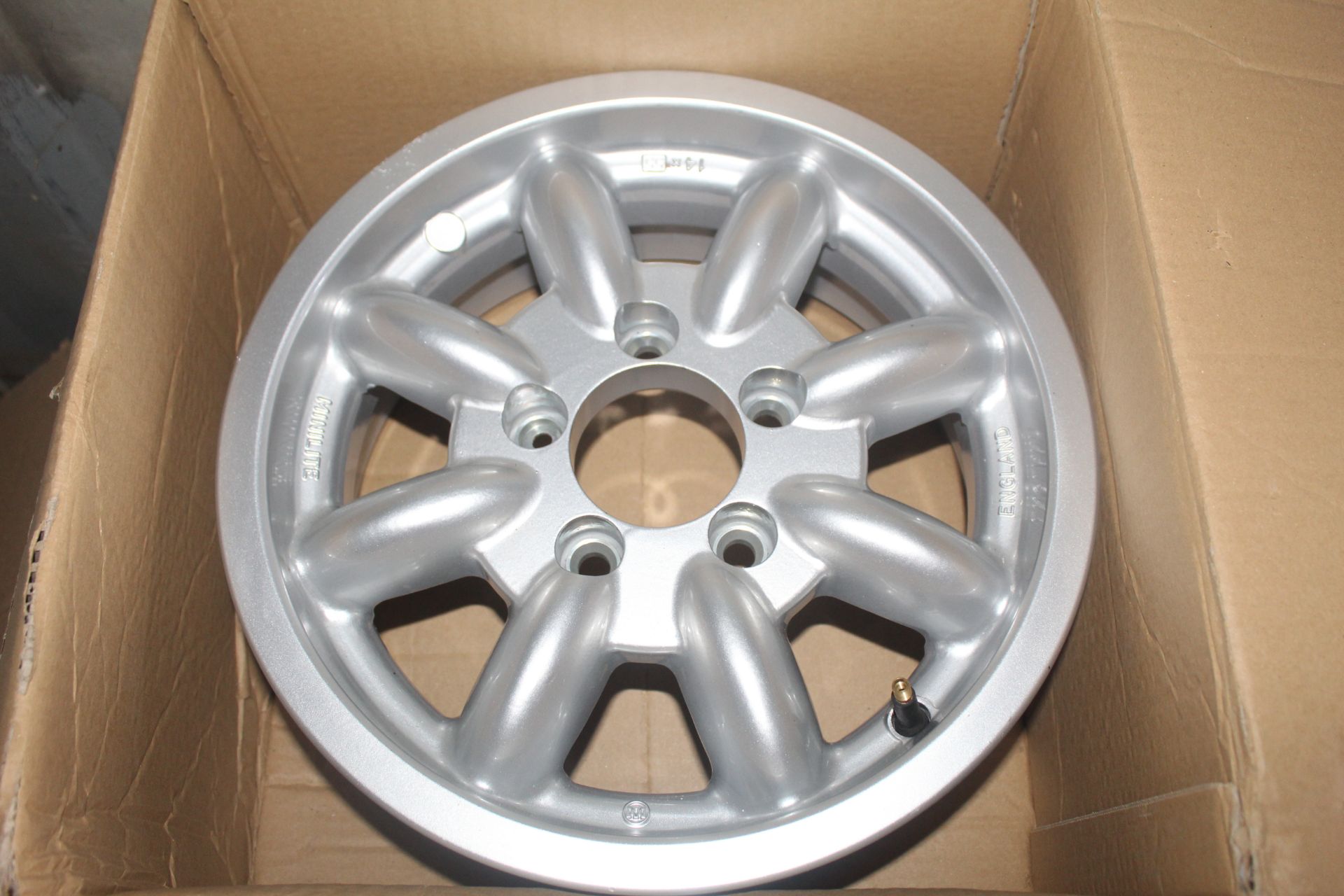 4x 15in Minator silver wheels and a 14in Minilite - Image 2 of 2