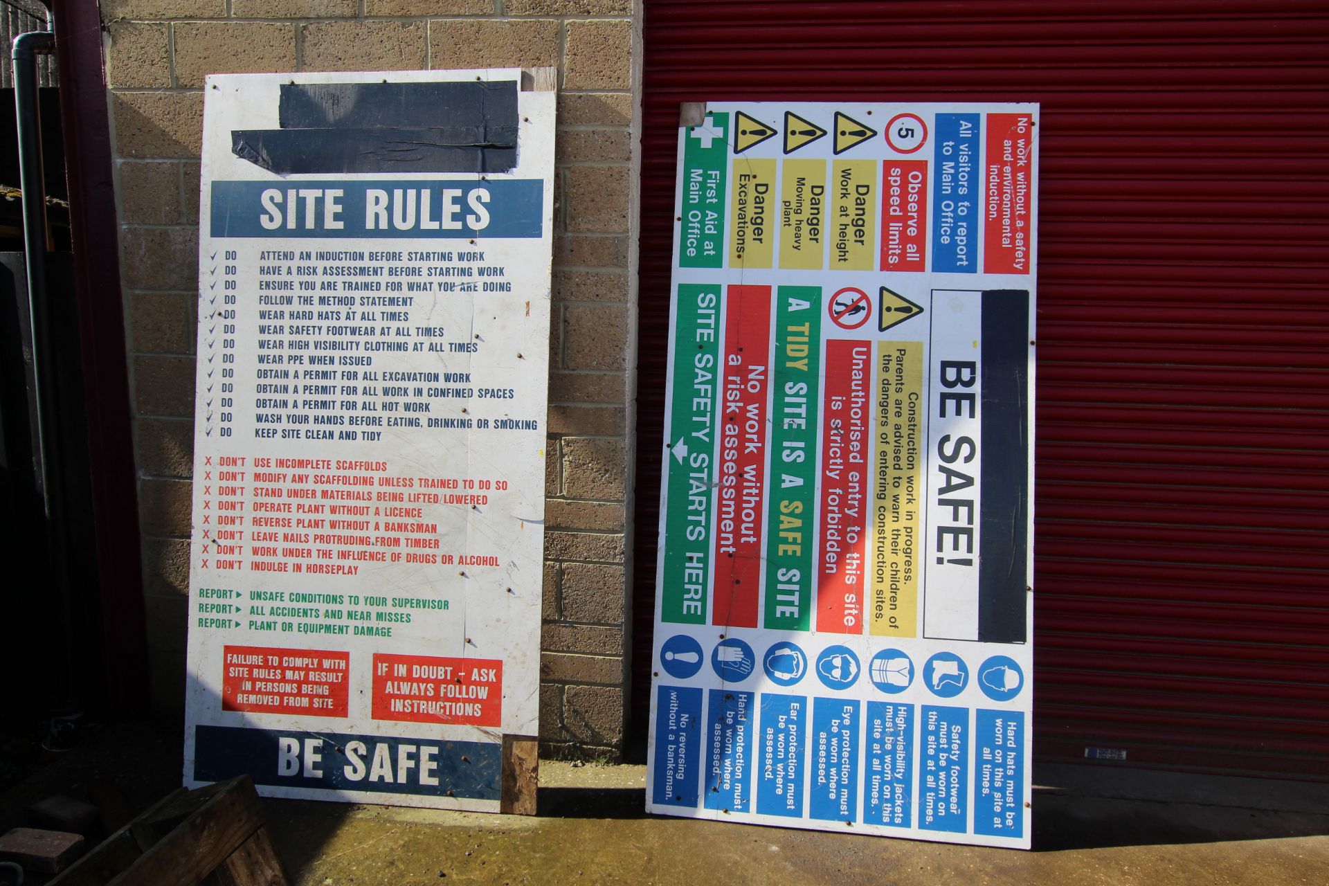 2x 8ft x 4ft Site safety signs.